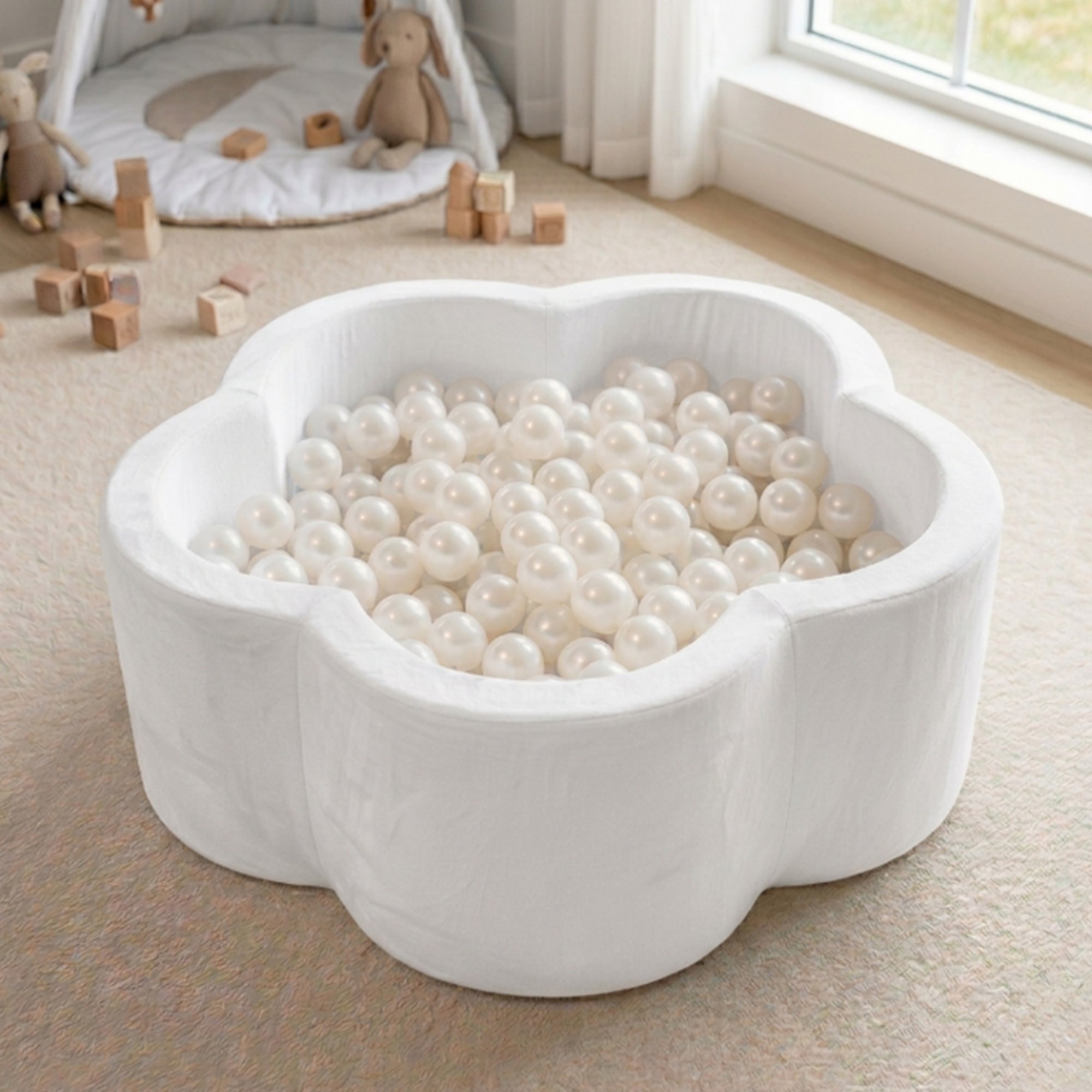 KIDKII Flower Ball Pit Velvet Indoor Play Toy for Toddlers, 200 Balls, Creme - VMInnovations