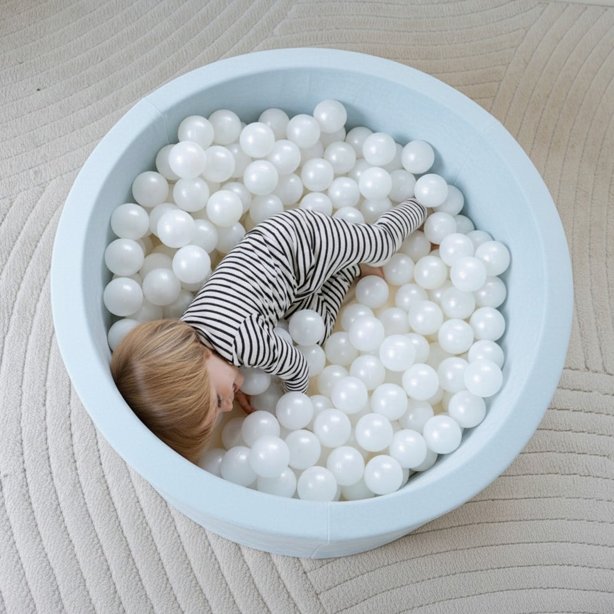 KIDKII Round Ball Pit Soft Velvet Indoor Play Toy for Toddlers, 200 Balls, Blue