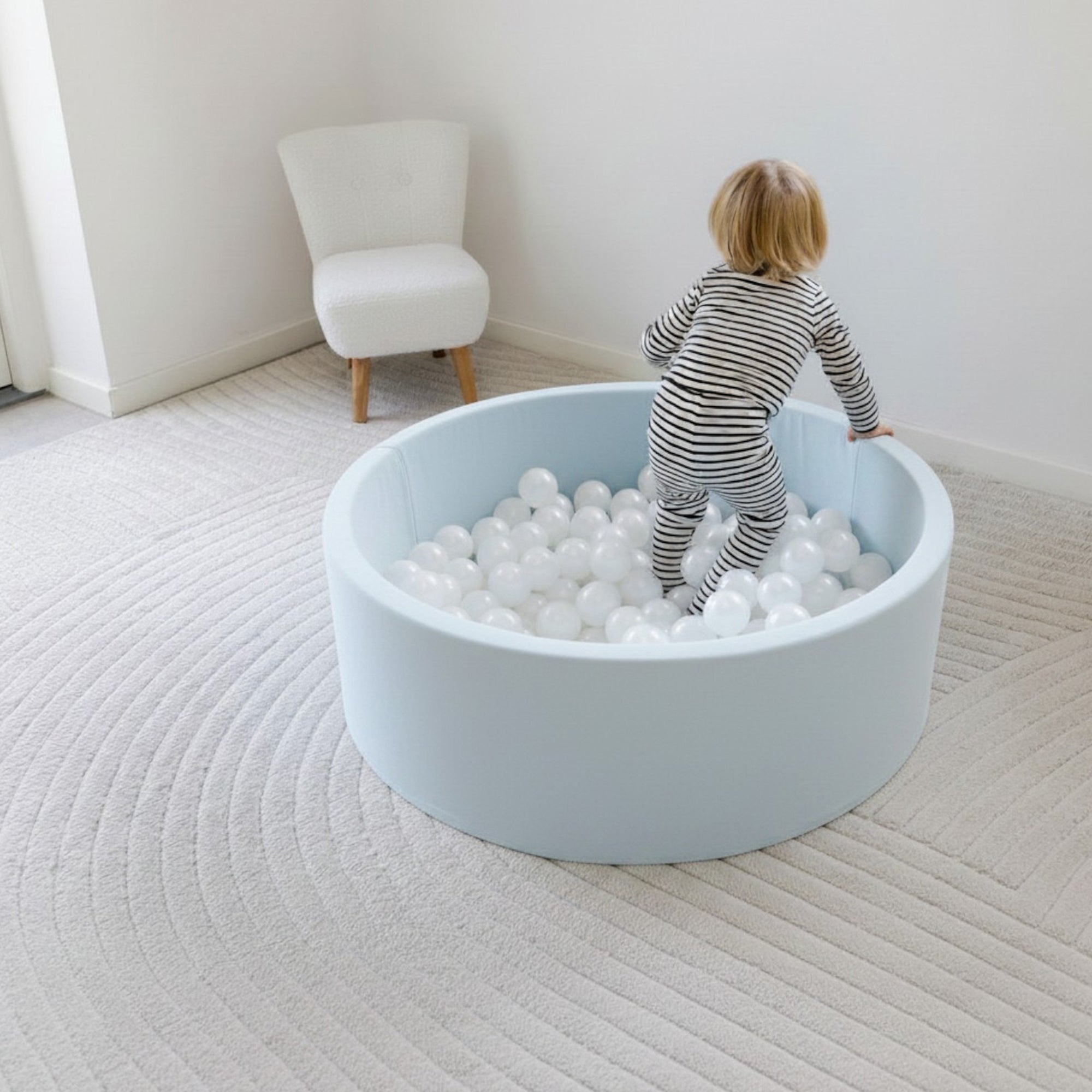 KIDKII Round Ball Pit Soft Velvet Indoor Play Toy for Toddlers, 200 Balls, Blue