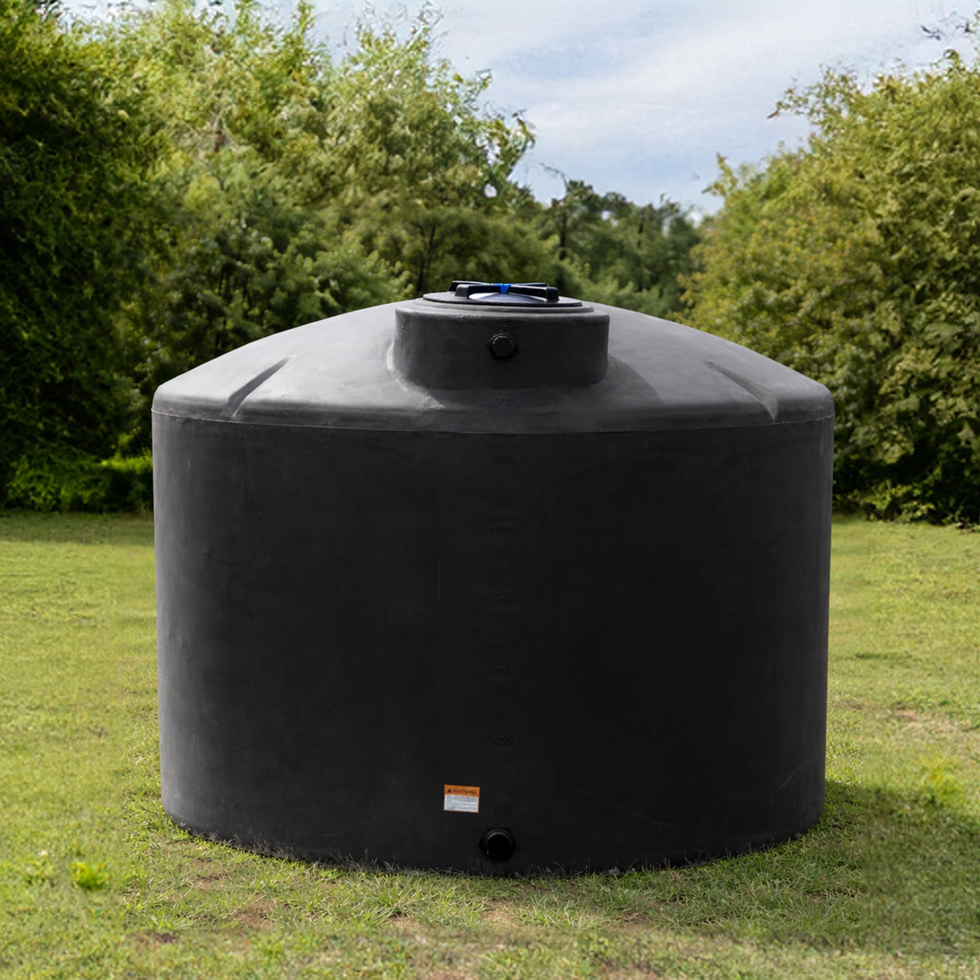 Norwesco Water Tank with 16" Lid, Outdoor Storage Container, 1550 Gallon, Black - VMInnovations