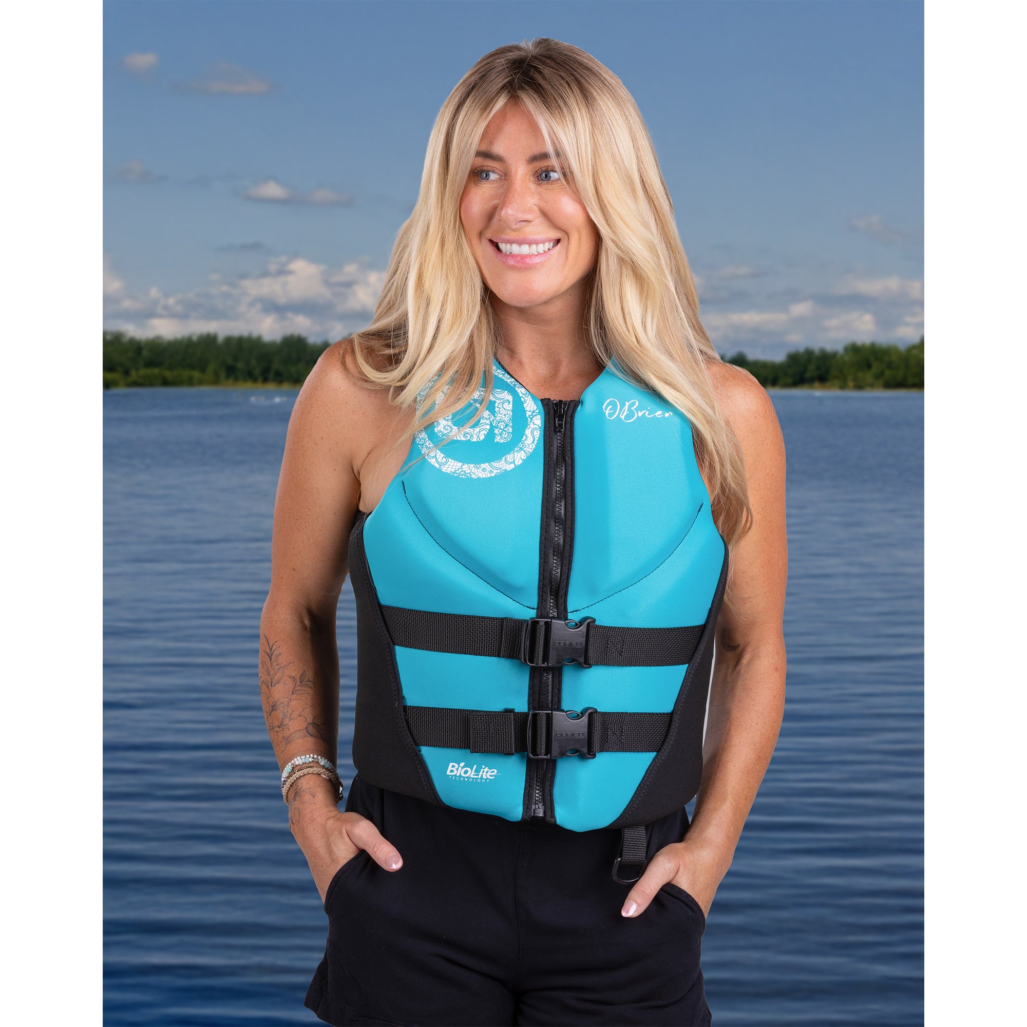 O'Brien Women's Traditional Neoprene USCGA Life Jacket with Zipper, (Open Box) - VMInnovations