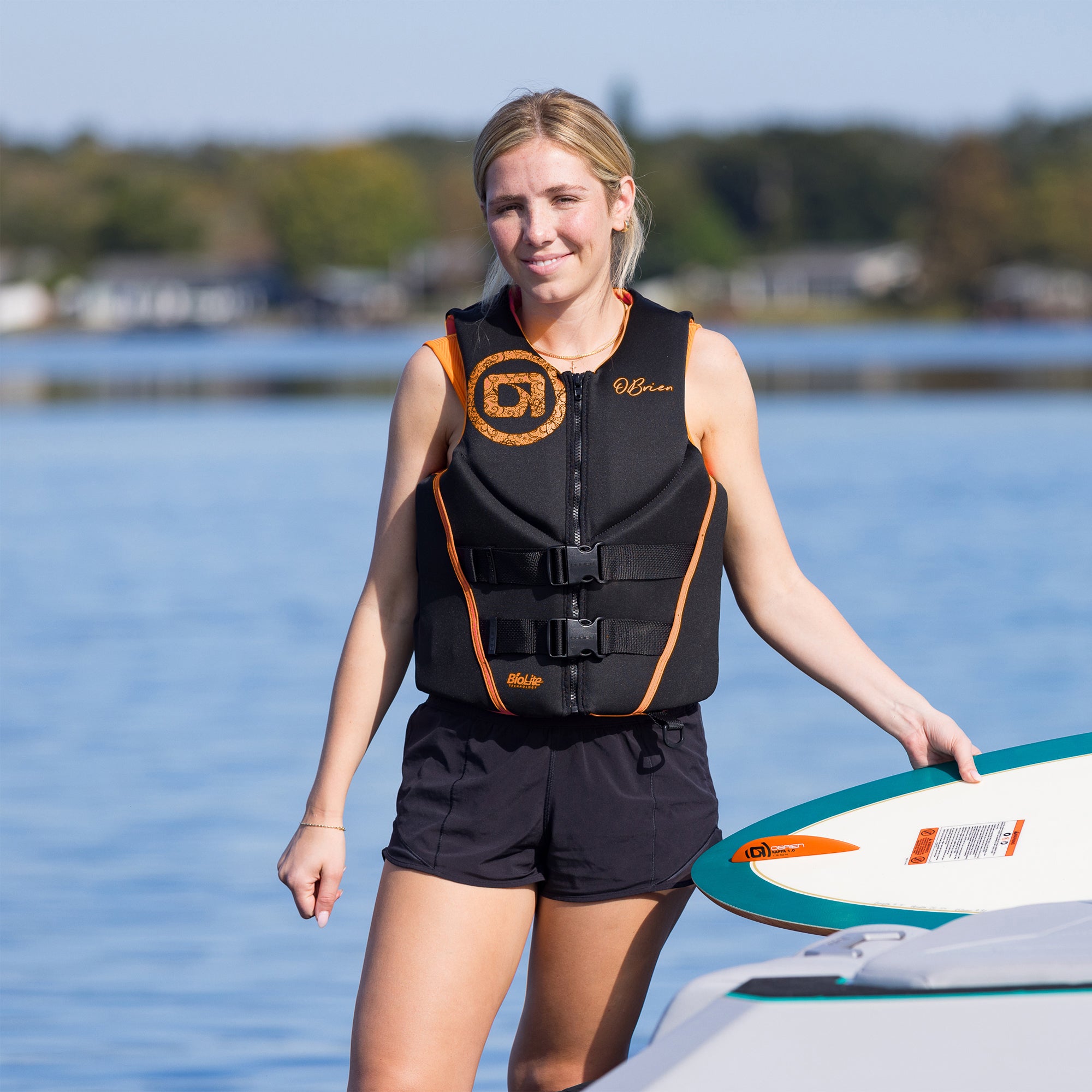O'Brien Women's Traditional Neoprene USCGA Life Jacket with Zipper, S, Coral