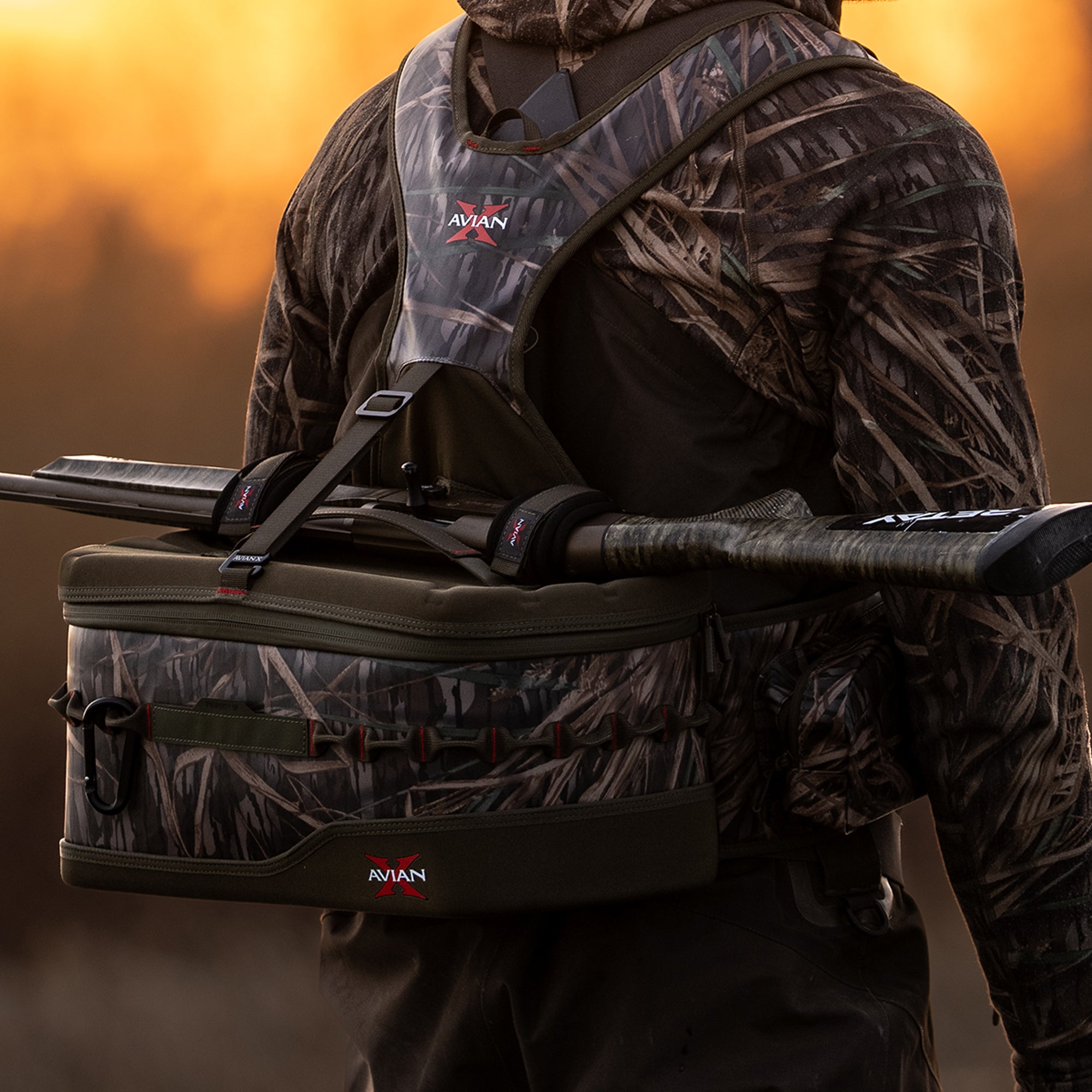 Avian X Floating Lumbar Blind Bag, Mossy Oak Bottomland, Up to 1300 cu. in.