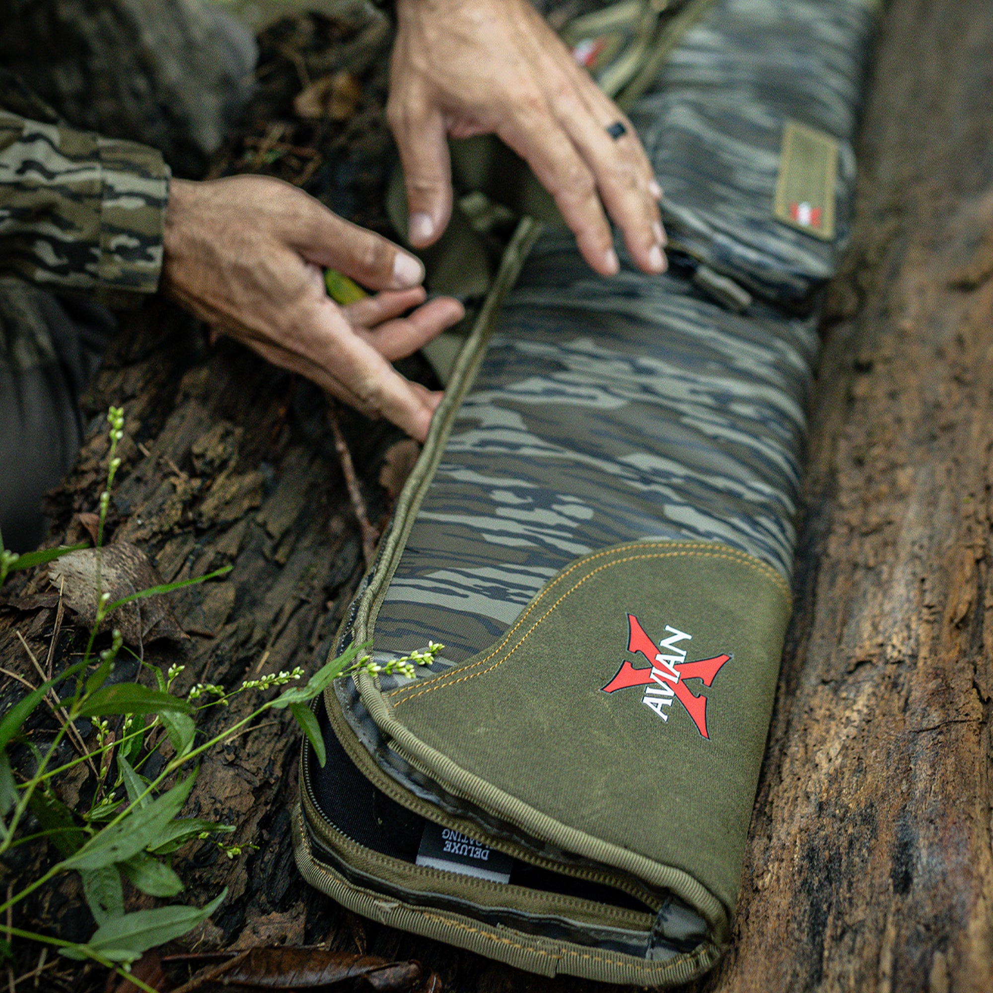 Avian-X Deluxe Floating Gun Case with Closed-Cell Foam Construction, Shadowgrass