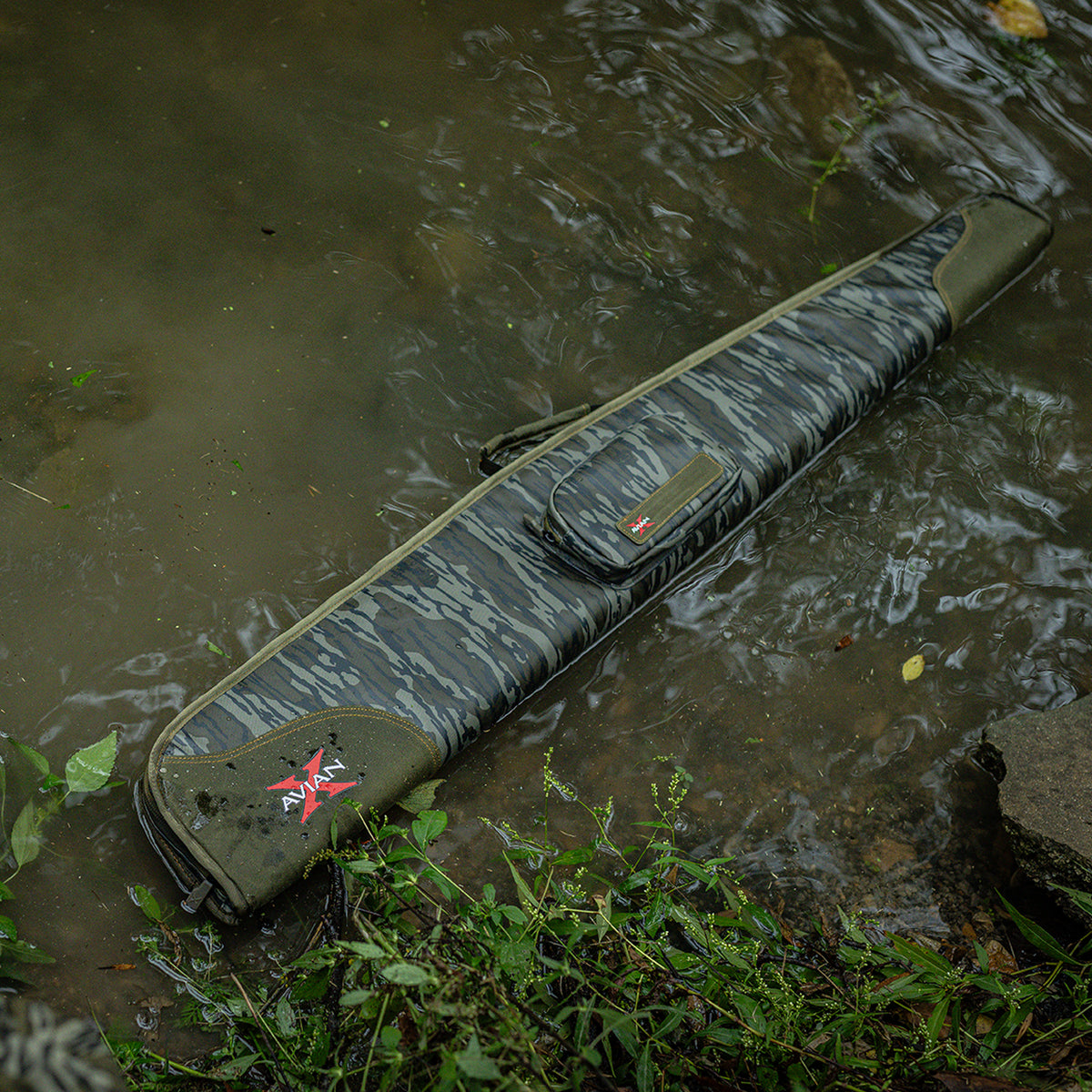 Avian-X Deluxe Floating Gun Case with Closed-Cell Foam Construction, Bottomland