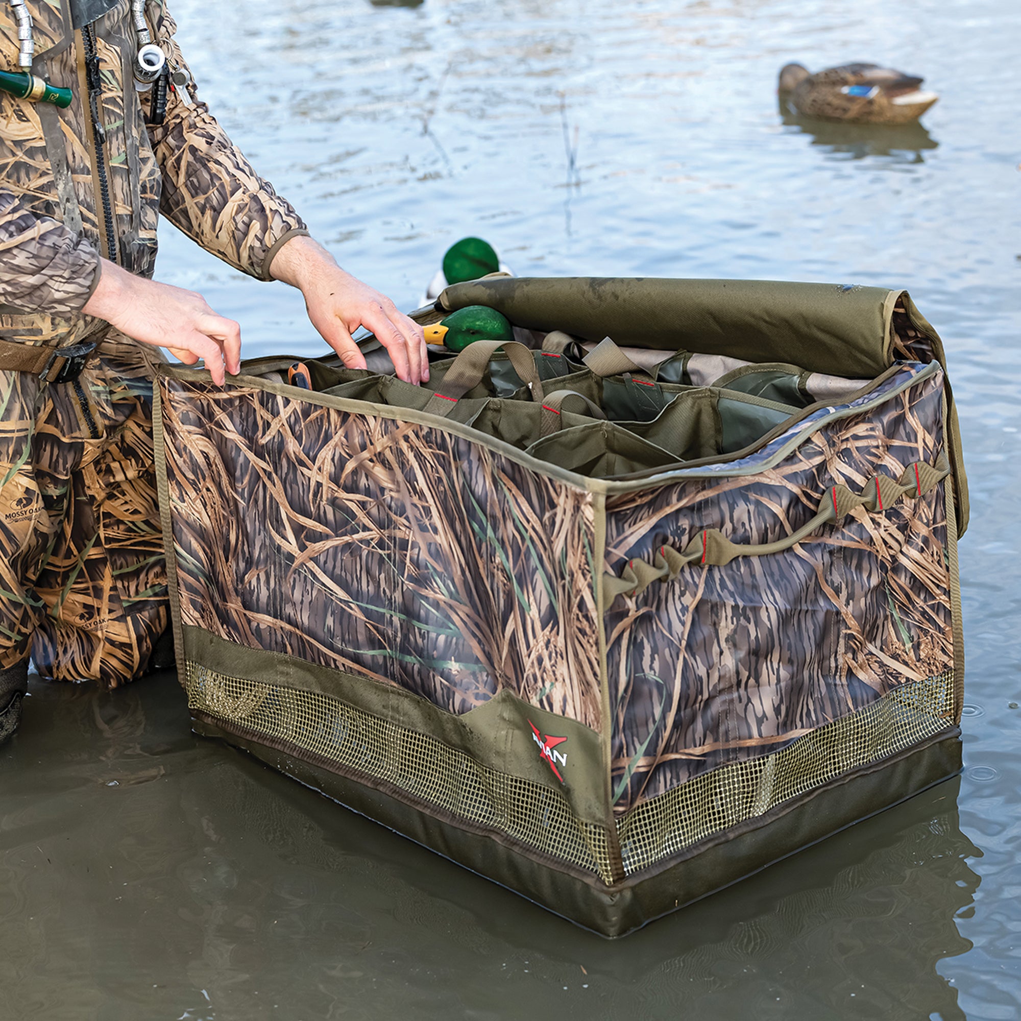 Avian-X Floating Slotted Decoy Bag with Zippered Lid and 12 Slots, Shadowgrass