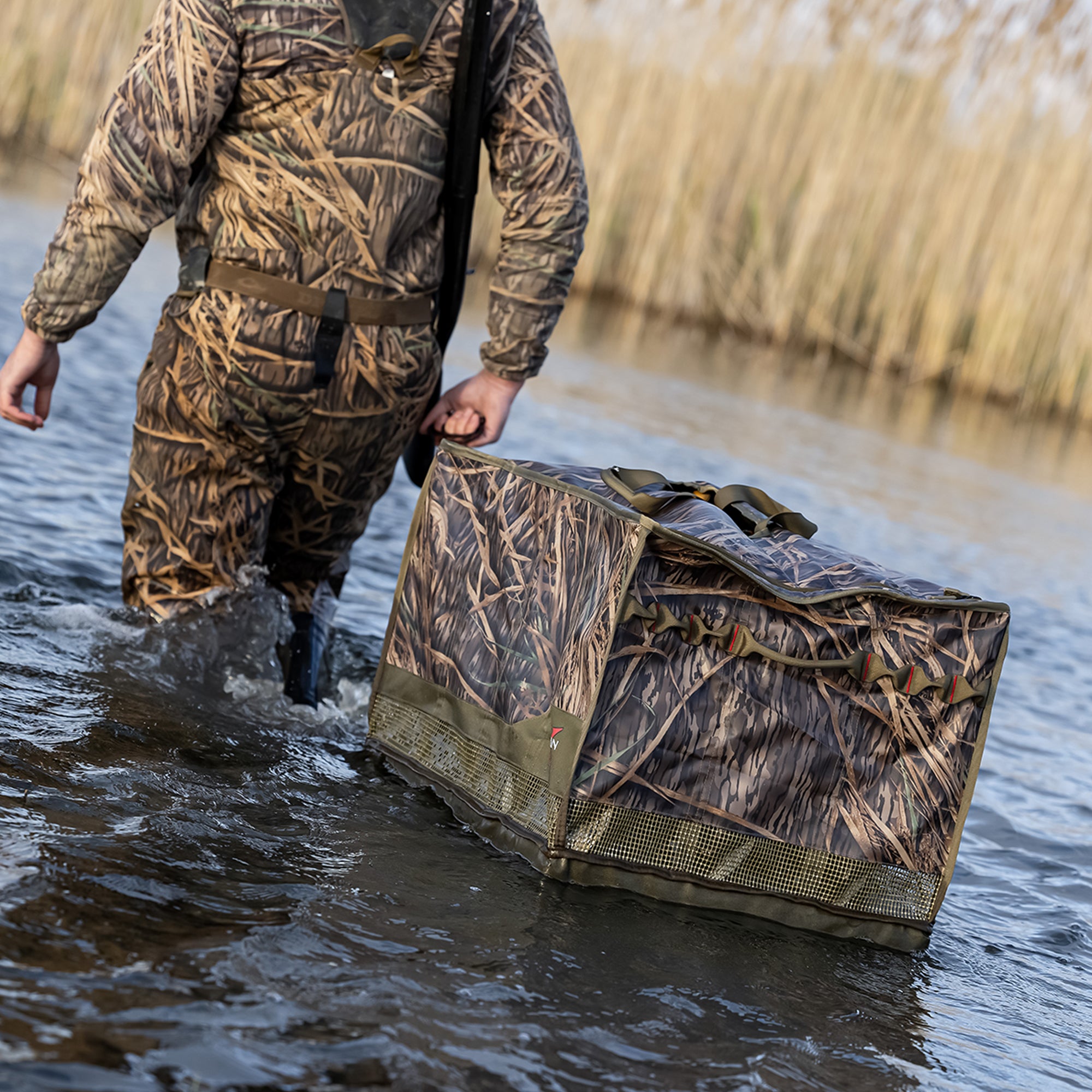 Avian-X Floating Slotted Decoy Bag with Zippered Lid and 12 Slots, Shadowgrass