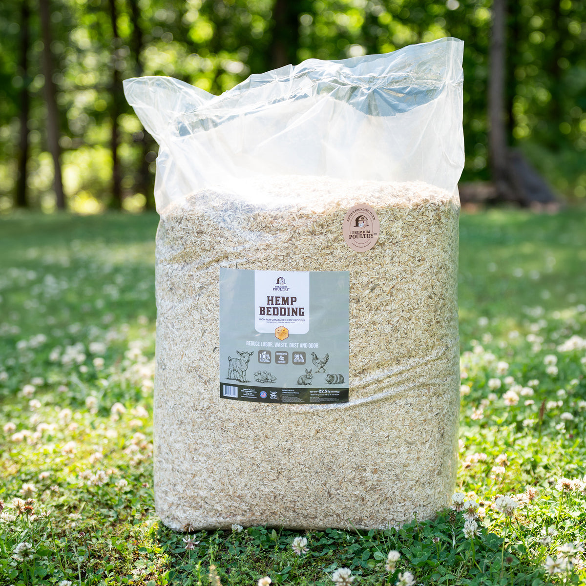 Premium Poultry Hemp Bedding Low Dust Absorbent Chicken Coop Substrate, 22.5 Lb - VMInnovations