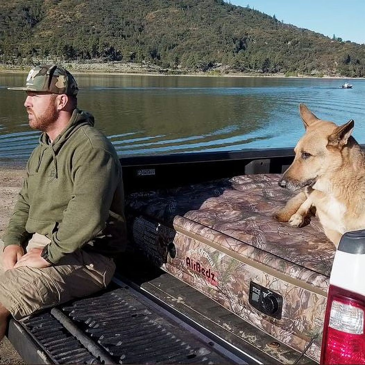 Pittman Outdoors Truck Bed Air Mattress with Pump for Standard Truck Beds, 6' - VMInnovations
