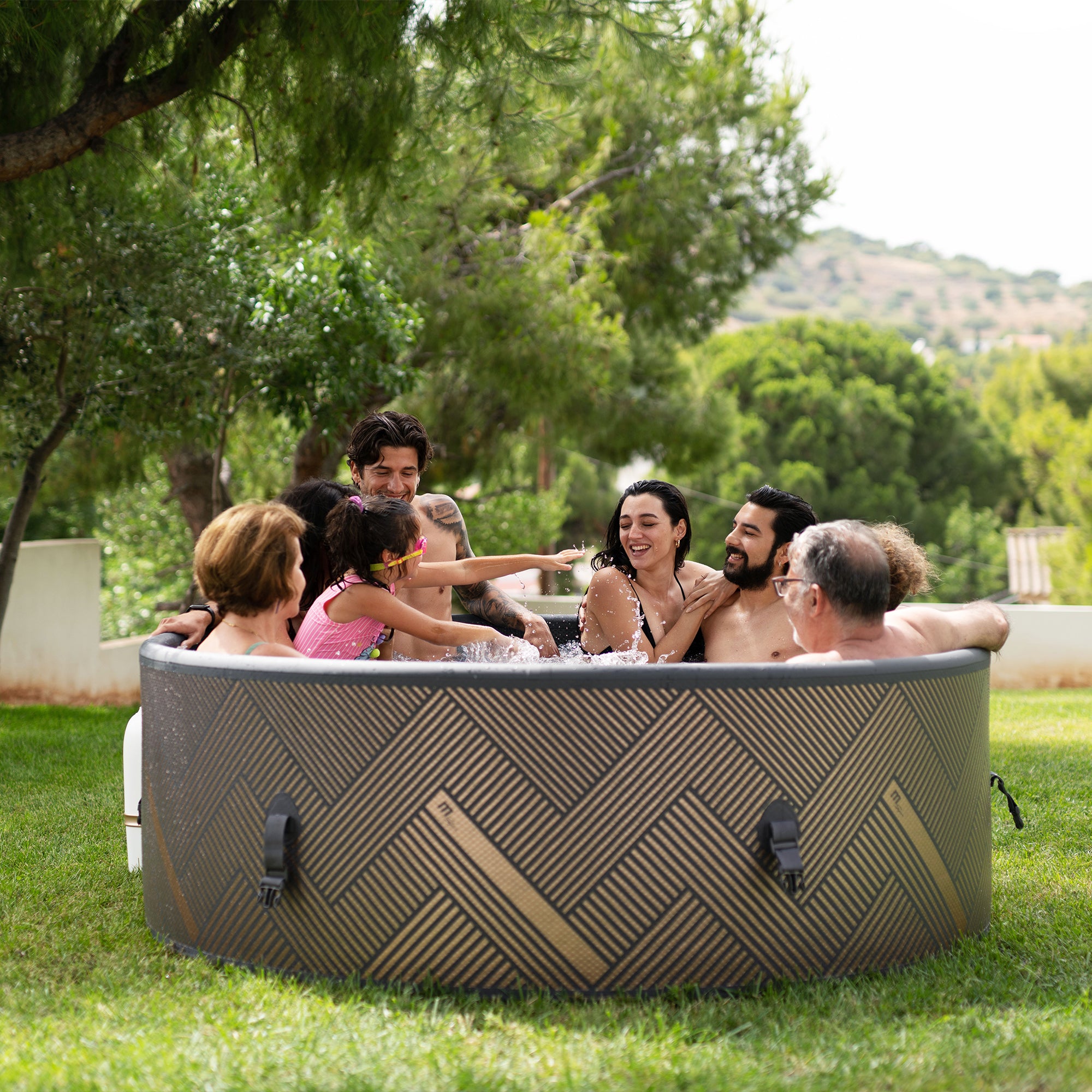 MSpa Mono 6-Person Round Inflatable Bubble Spa, Thermal Cover, Energy-Efficient - VMInnovations
