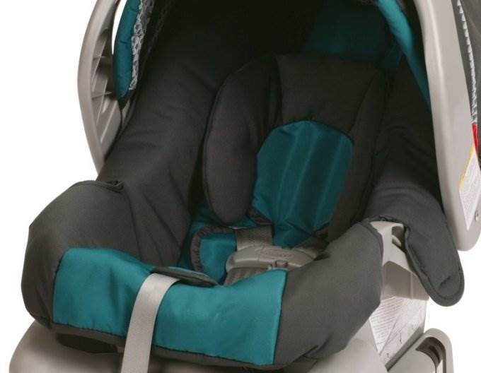 Graco SnugRide 30 Classic Connect Baby Infant Car Seat |Dragonfly (Lightly Used)