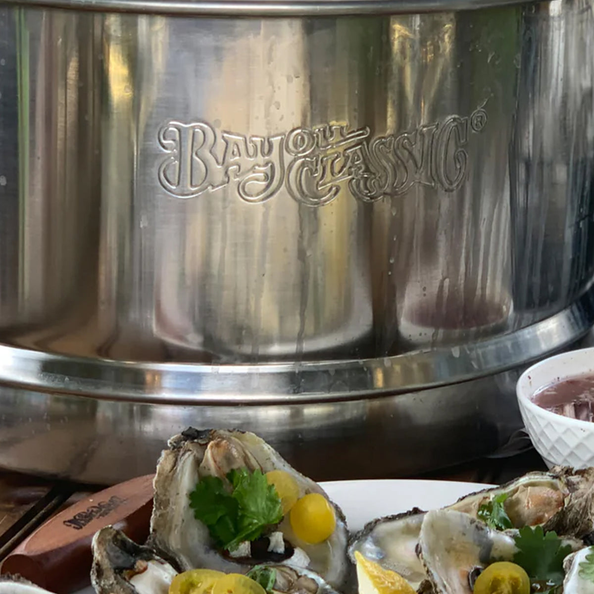 Bayou Classic Stainless Oyster Steamer, Large Seafood Steaming Pot (Open Box)