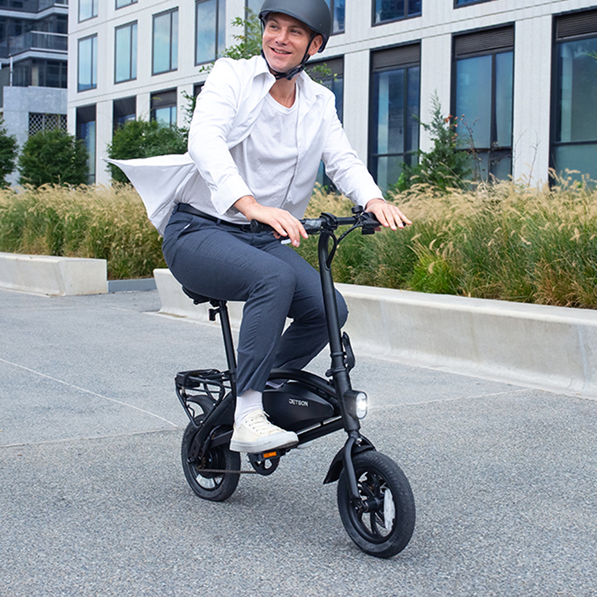 Jetson Axle X Portable Folding Electric Bike with Pneumatic 12" Tires, Black