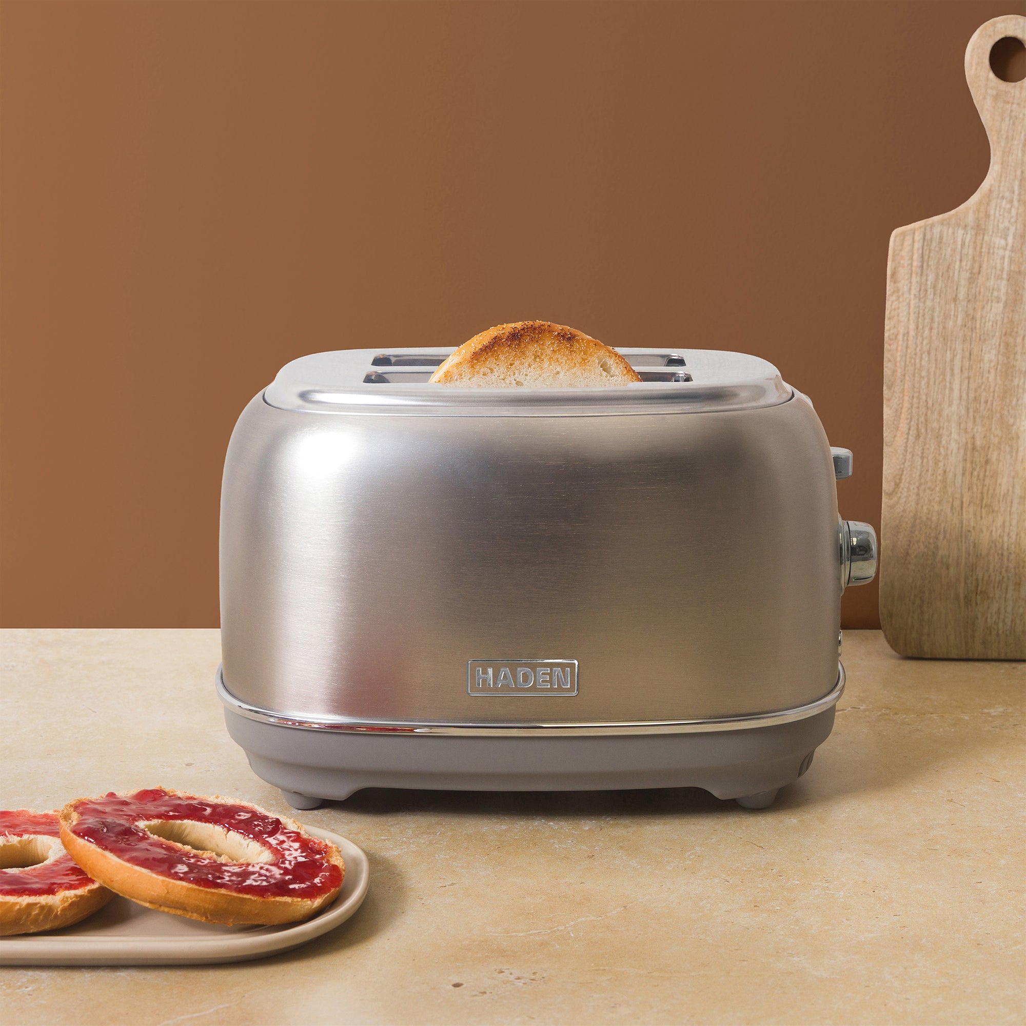 Haden Heritage 1.7 Liter Cordless Electric Kettle with Auto Shut-Off, Chrome - VMInnovations