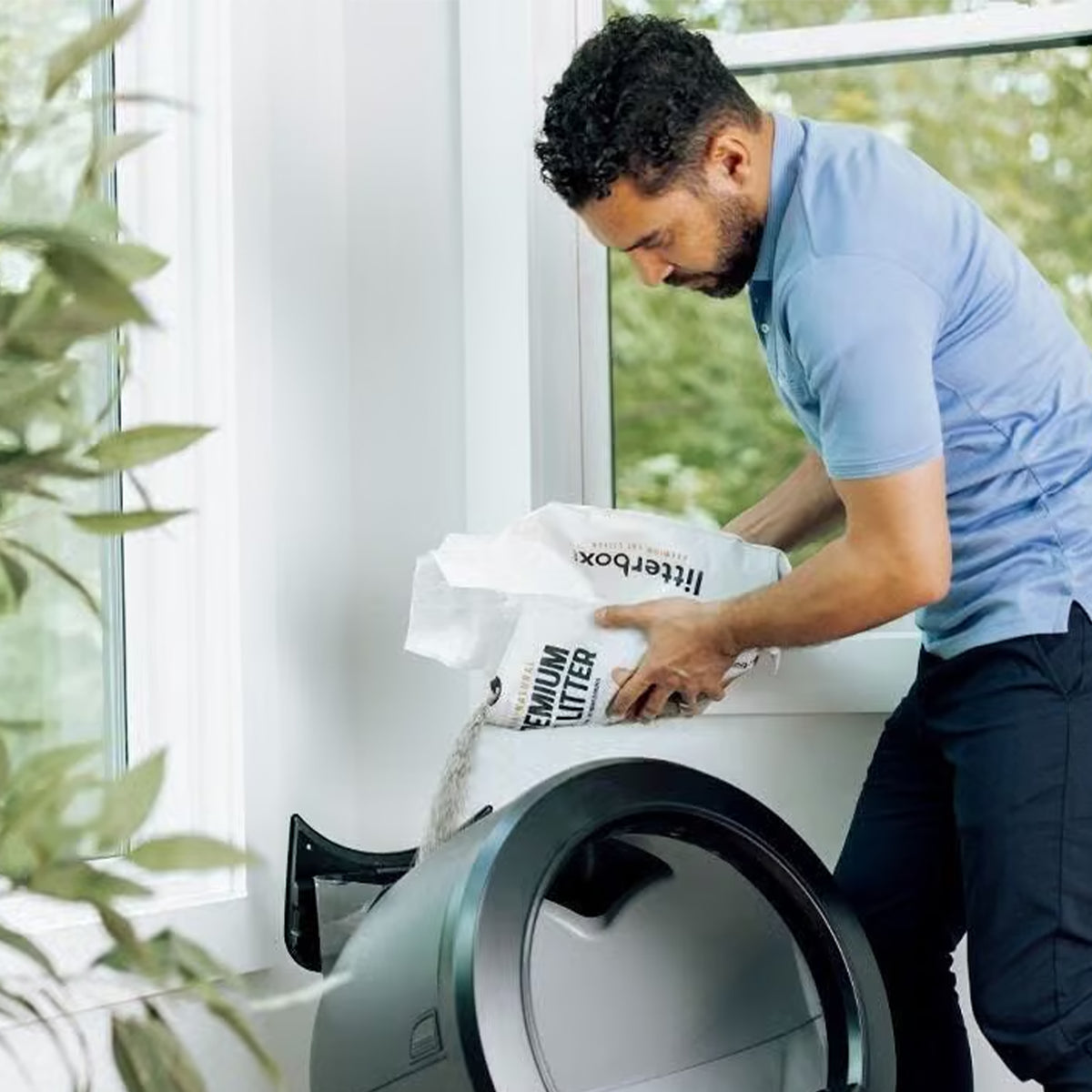 Litter-Robot 4 LitterHopper, Black