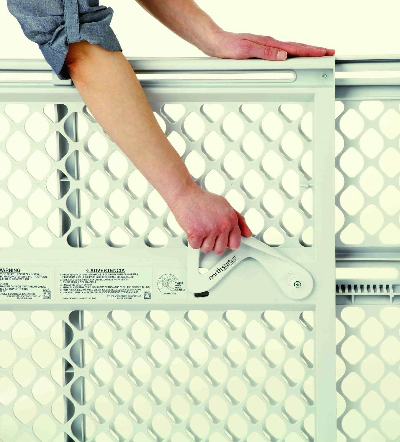 North States Supergate Ergo Baby/Child Safety Pet Gate - Ivory - Lightly Used