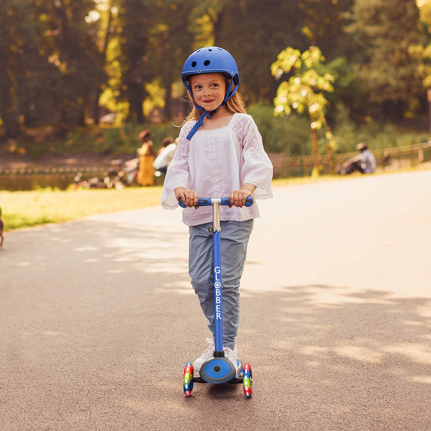Globber V2 3-Wheel Kids Kick Scooter with LED Light Up Wheels (Open Box)
