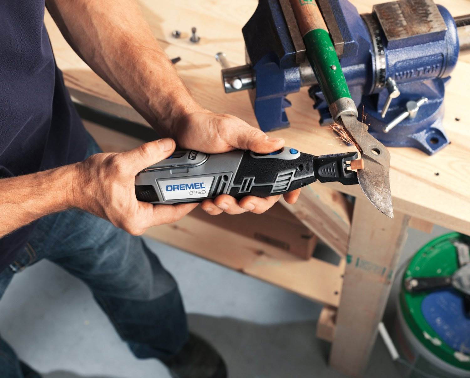 Dremel 12V Max Cordless Rotary Tool Kit Case & Accessories(Refurbished,Open Box)