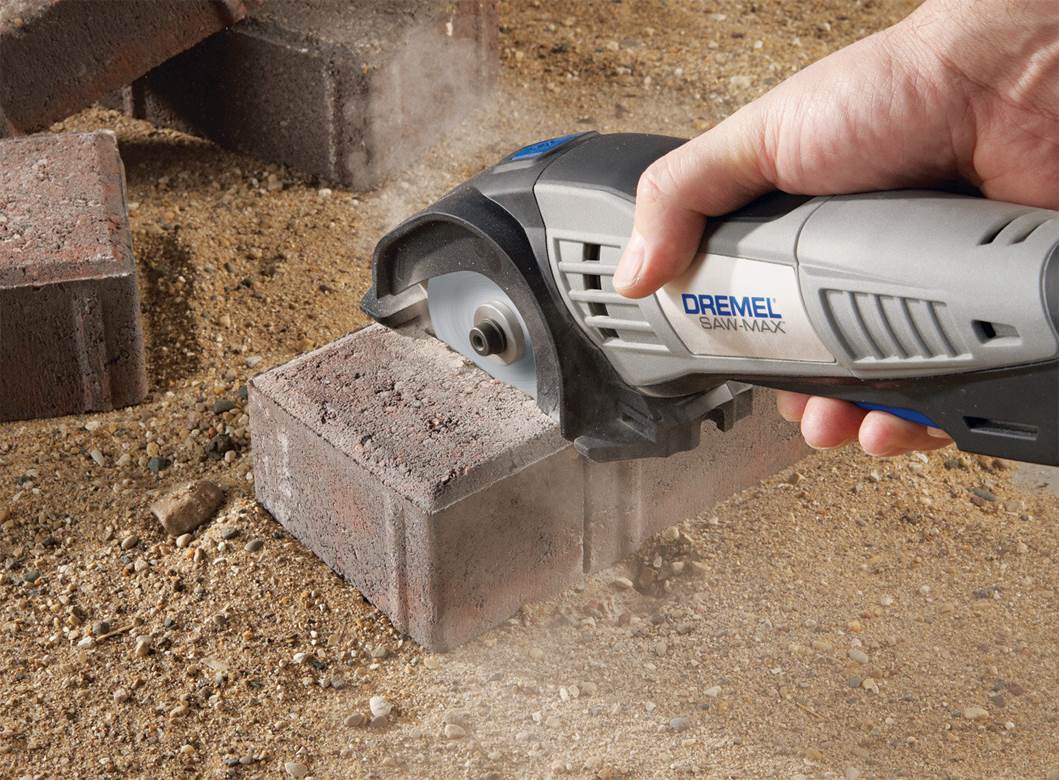 Dremel SM20 Saw-Max 6A Circular Saw Tool Kit + SM700 7 Piece Cutting Wheel Set