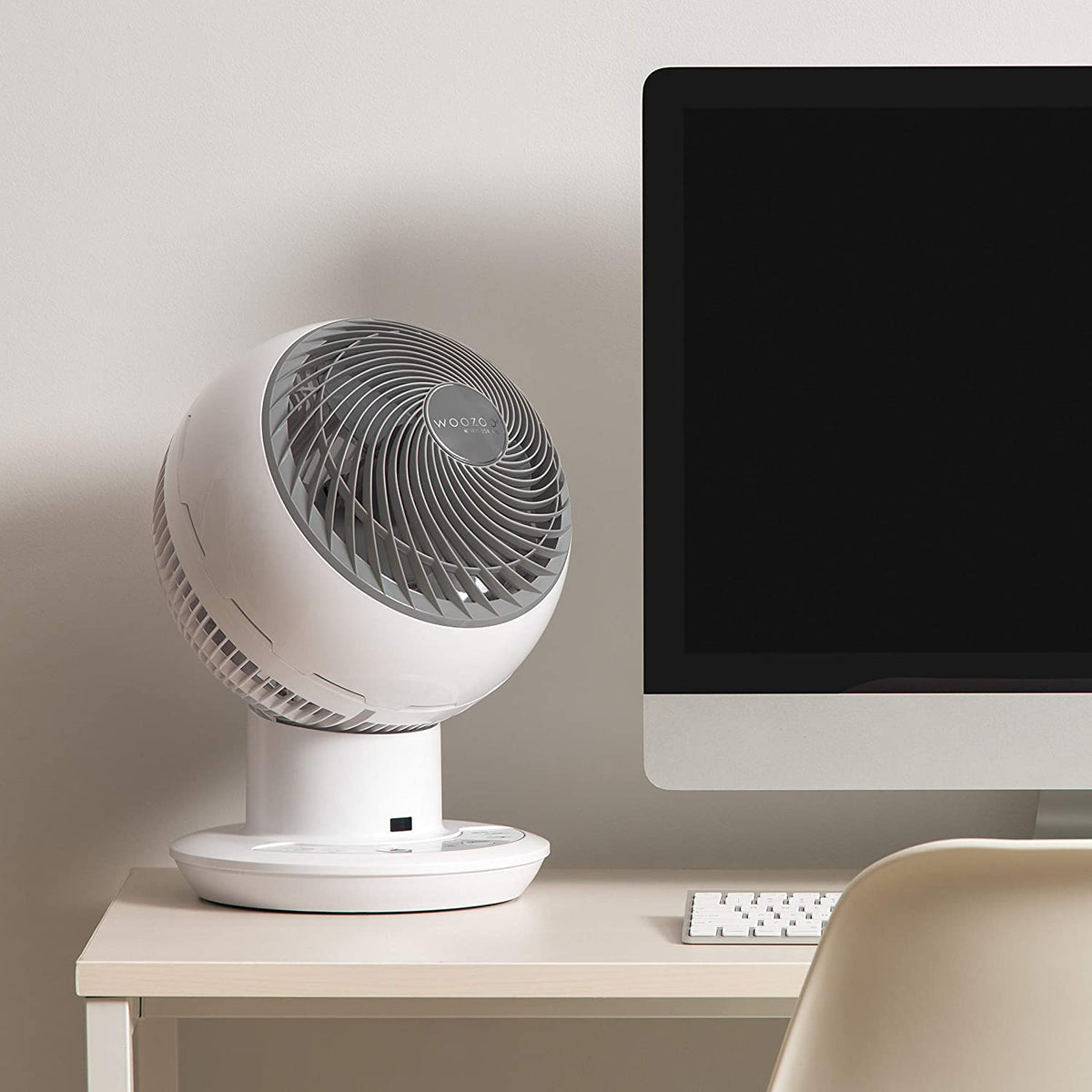 Woozoo 594317 Personal Oscillating Programmable Start & Stop Desk Fan w/ Remote