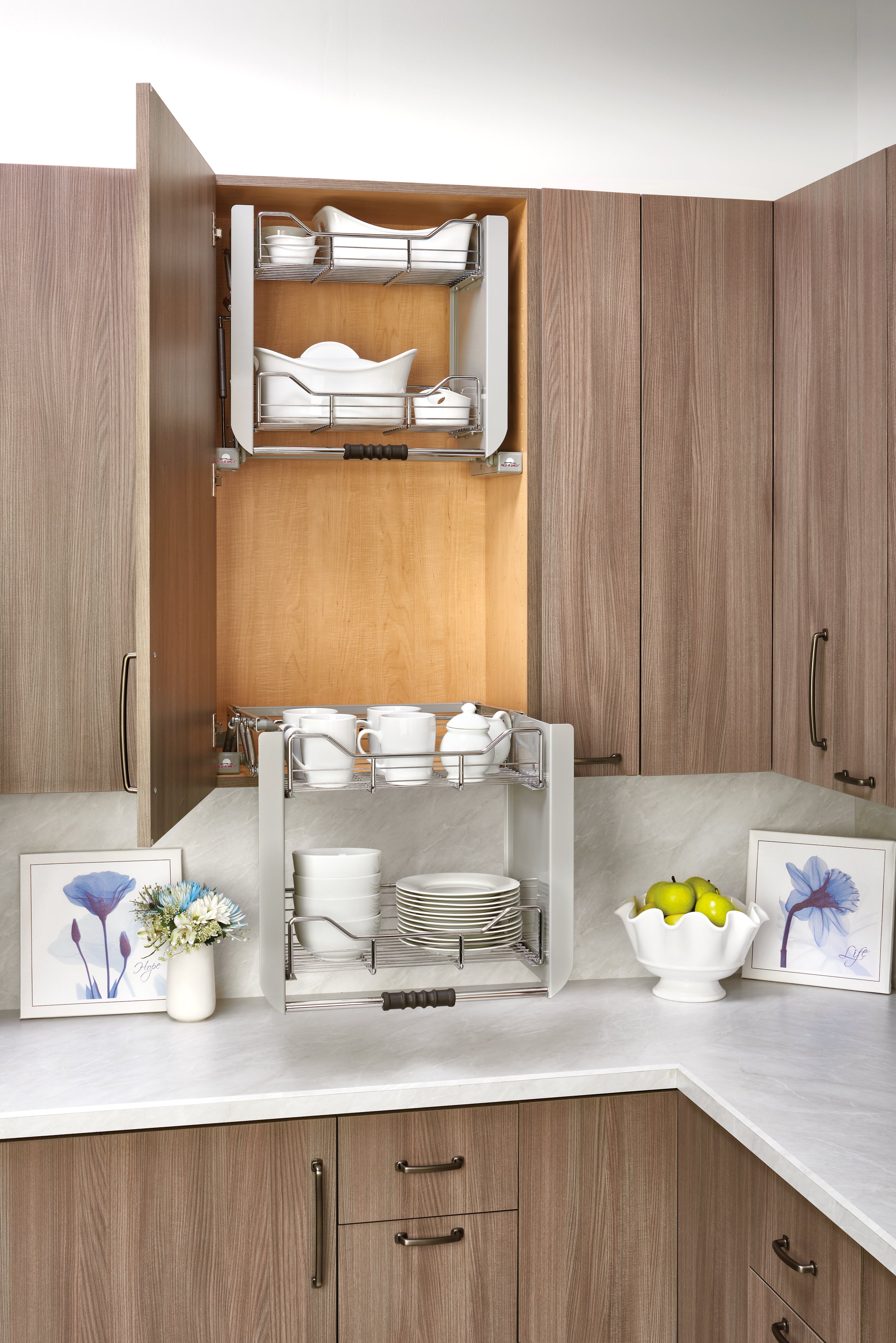 Rev-A-Shelf 24" Kitchen Pulldown Wall Cabinet Shelf System, Chrome, 5PD-24CRN