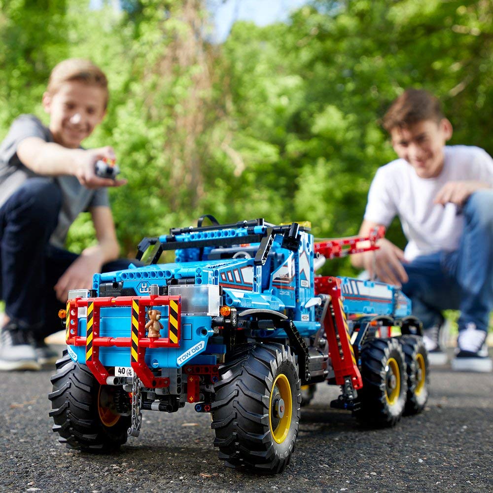 LEGO Technic All Terrain Tow Truck 1,862 Piece Building Kit (Open Box)
