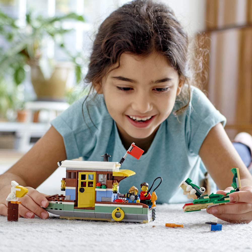 LEGO 31093 Creator 396 Piece 3 in 1 Riverside Houseboat Building Kit for Kids