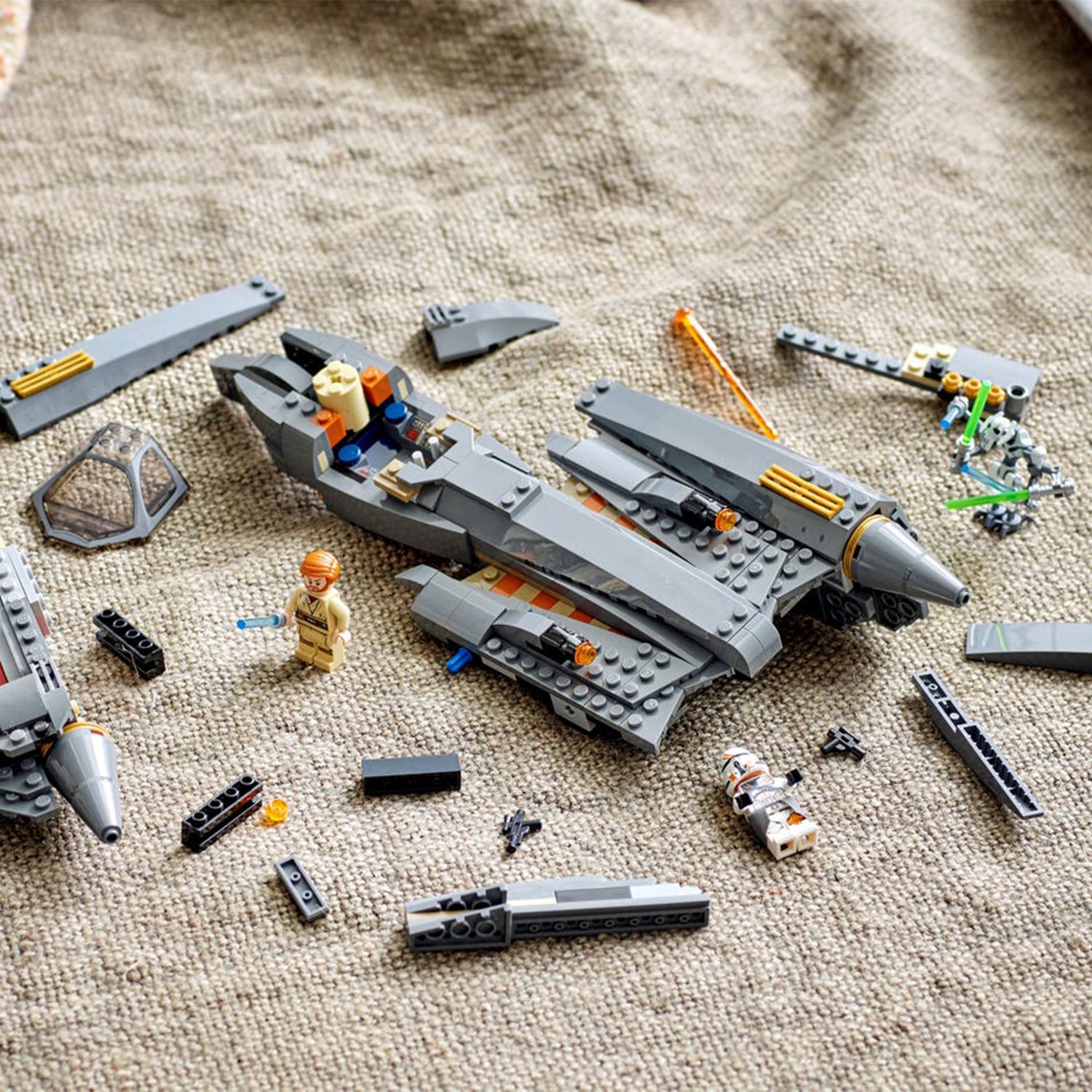 LEGO Star Wars 75286 General Grievous Starfighter Block Building Set w/ Obi Wan