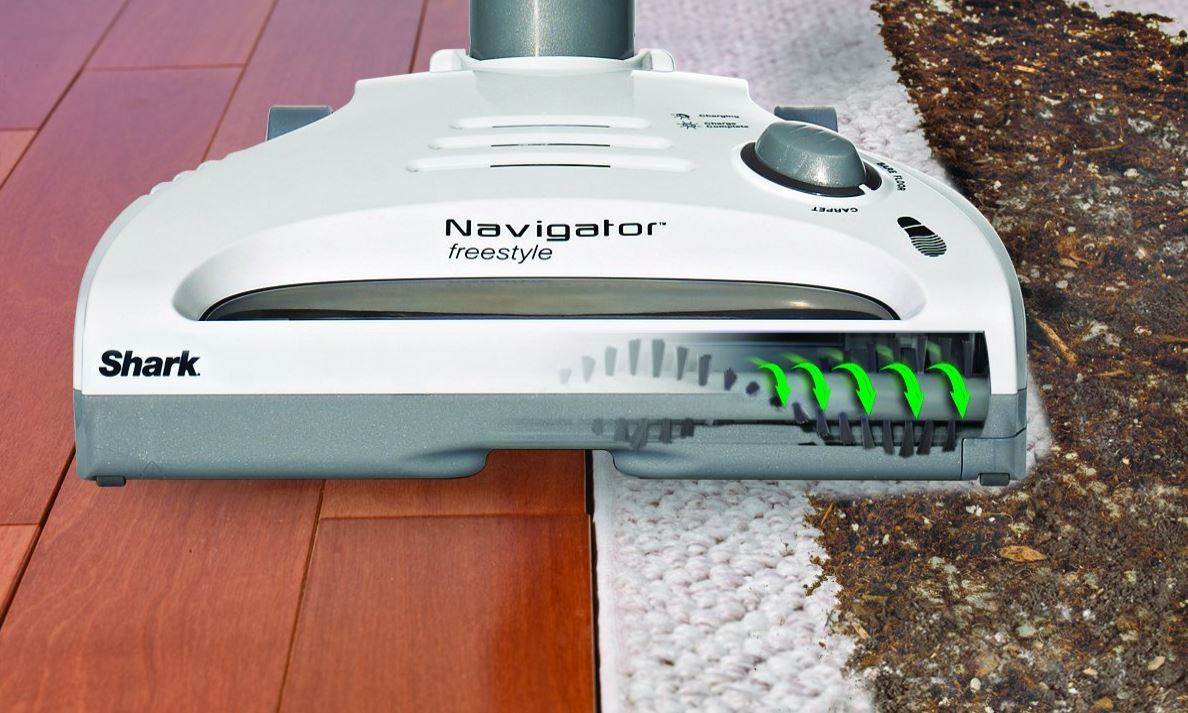Shark SV1106 Bagless Navigator Cordless Stick Swivel Vacuum Cleaner (Open Box)