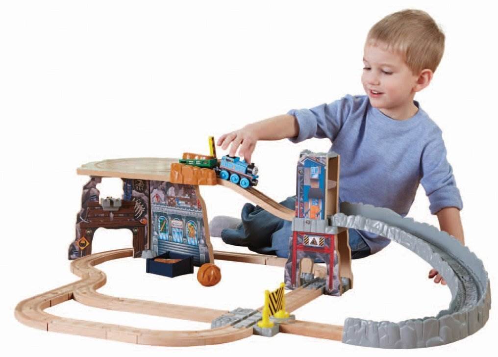 Fisher-Price Thomas Wooden Railway Thomas Fossil Run Brave Train Set - Open Box