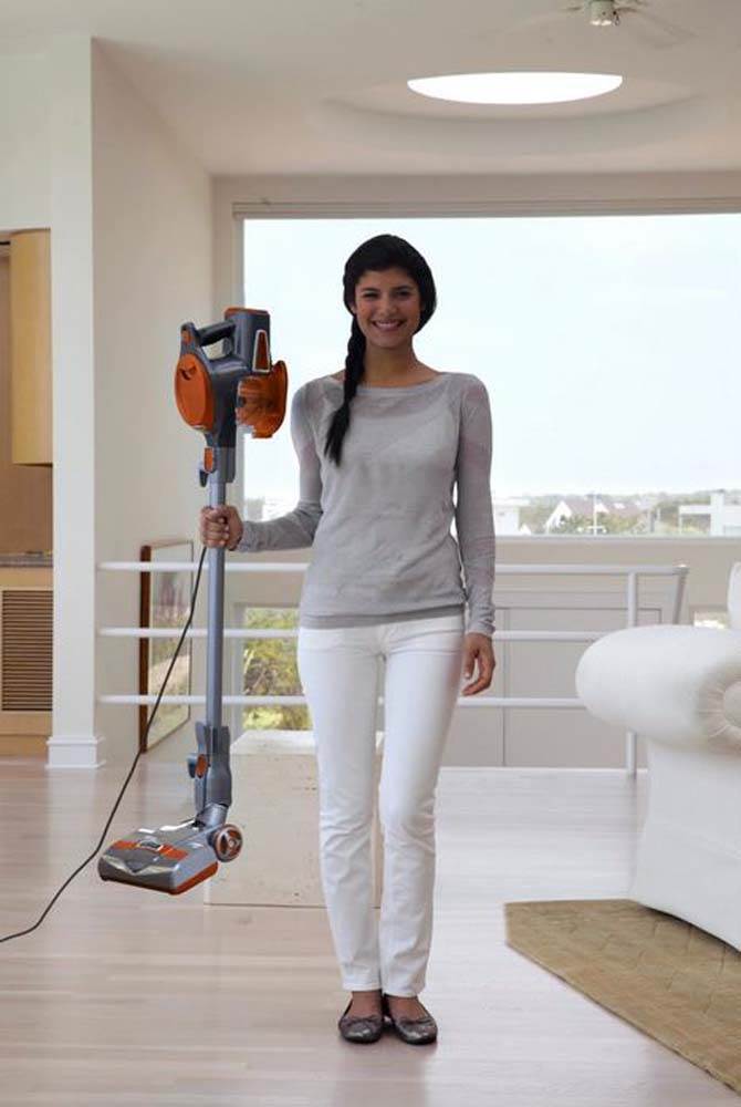 Shark HV300 Rocket Powerful Lightweight Upright Vacuum Cleaner w/ Attachments