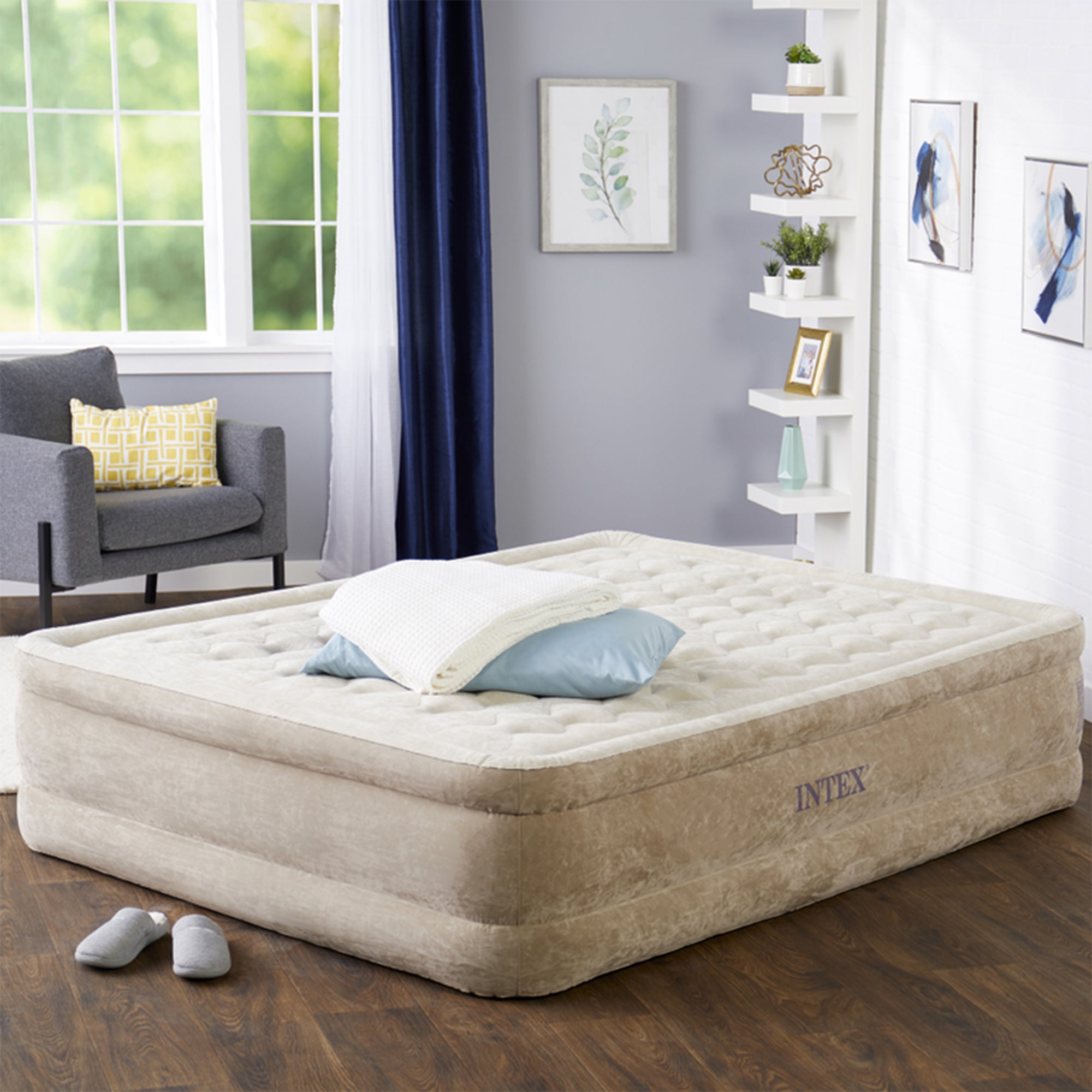 Intex Queen Ultra Plush Fiber-Tech Air Mattress Bed with Built-In Pump (Used)