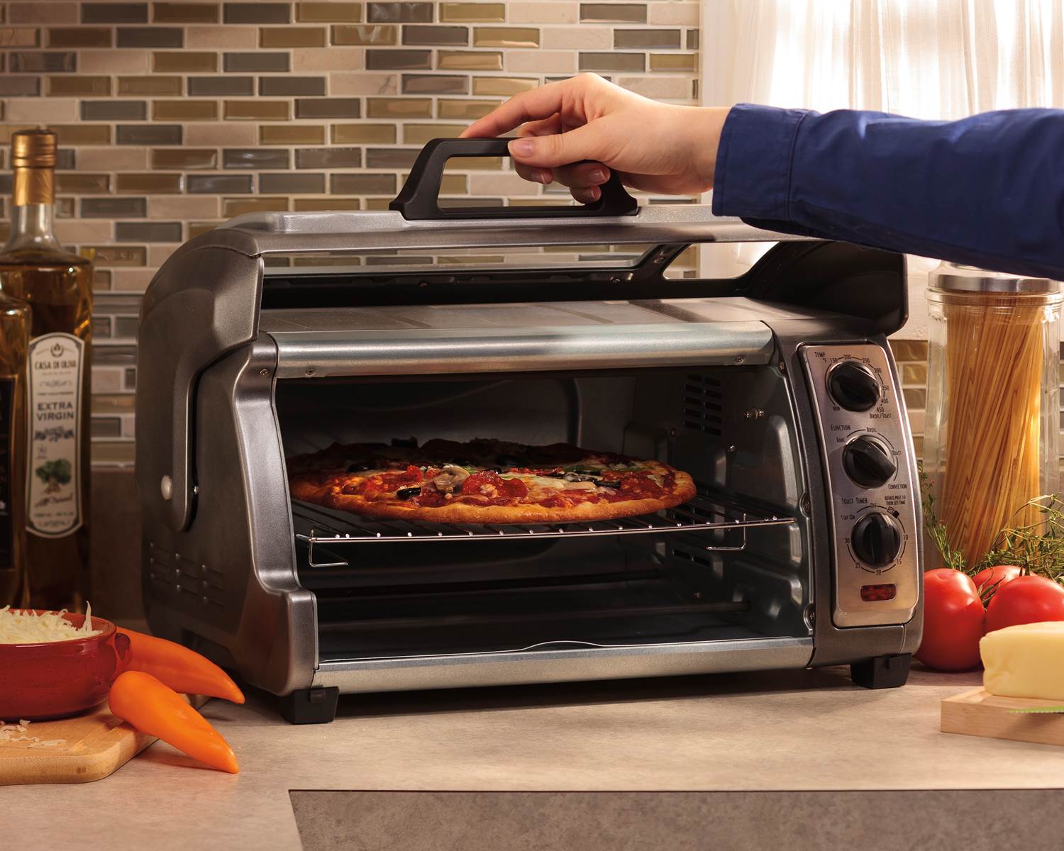 Hamilton Beach 31126 6-Slice Easy Reach Toaster Oven with Timer (Open Box)