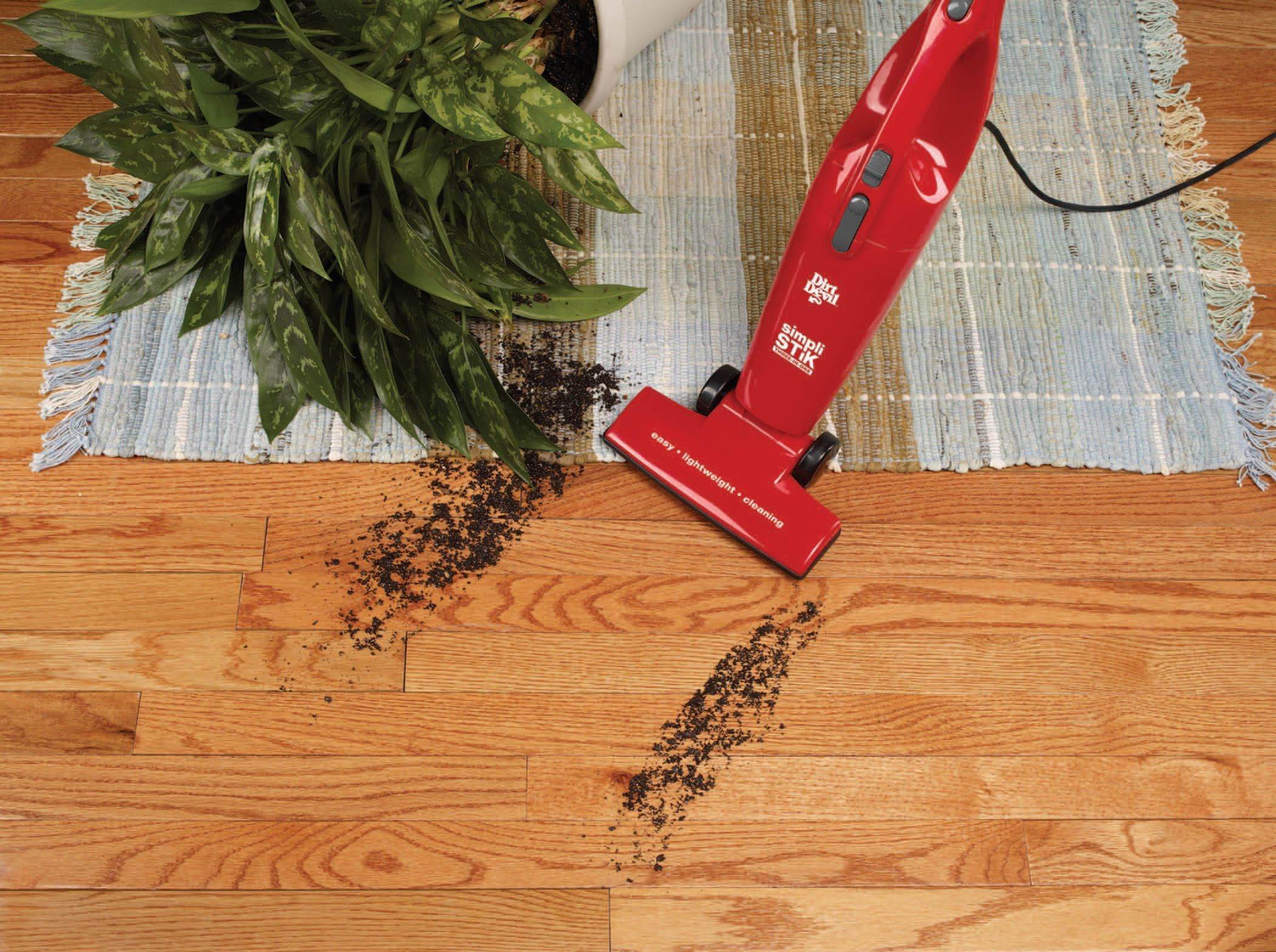 Dirt Devil Simpli-Stik Lightweight Corded Bagless Stick Vacuum (Slightly Used)