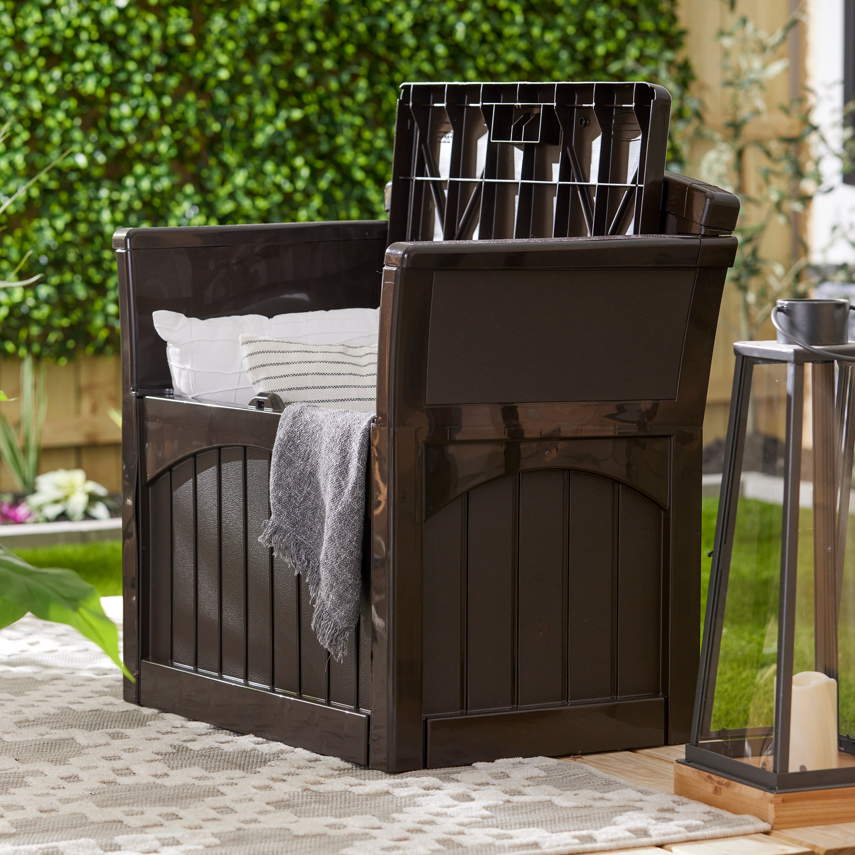 Suncast 31 Gallon Patio Seat Outdoor Storage and Bench Chair PB2600J - Open Box - VMInnovations
