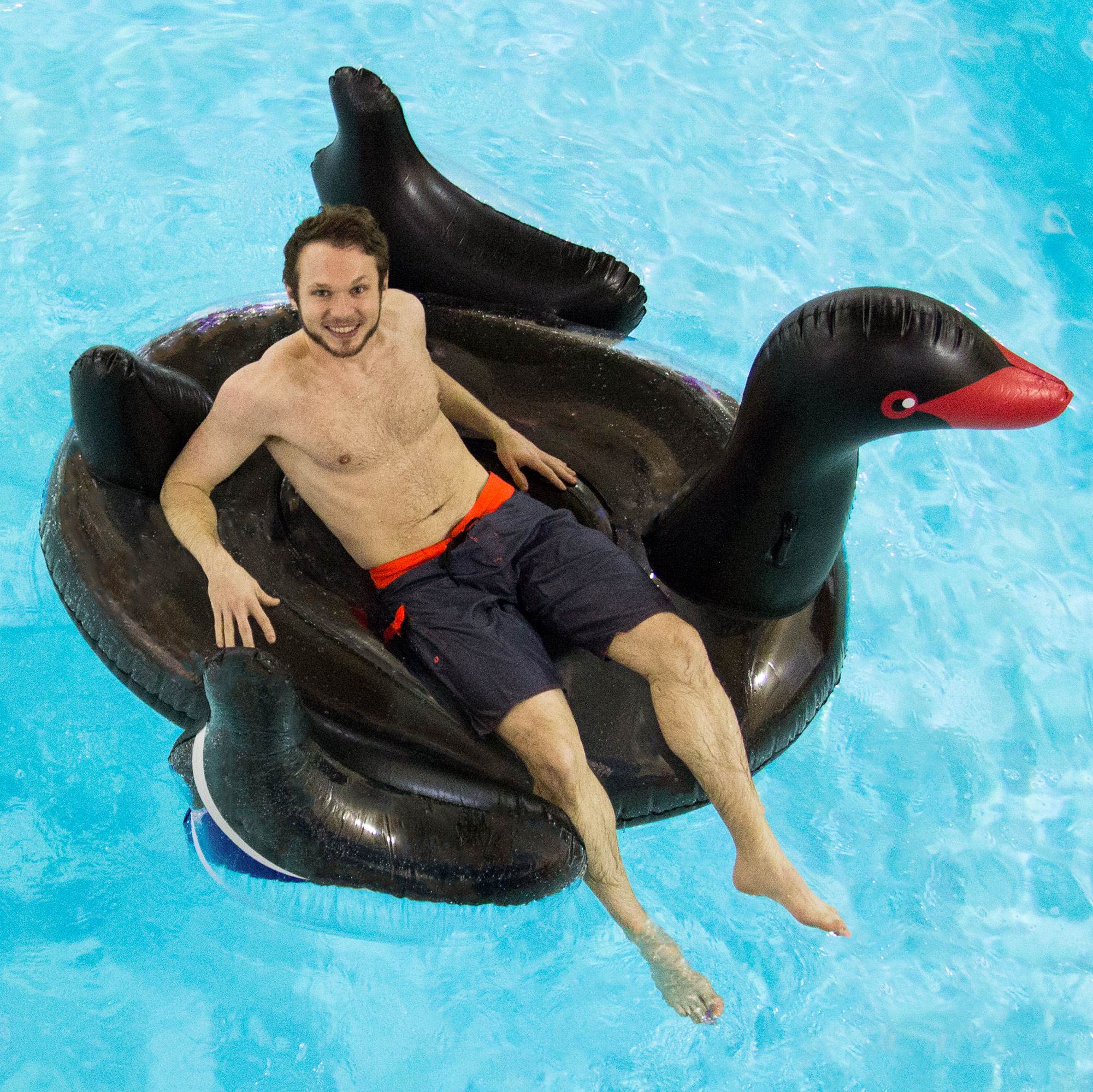 Swimline Black Swan Inflatable Float + Electric Air Pump Inflator | 90628+9095 - VMInnovations