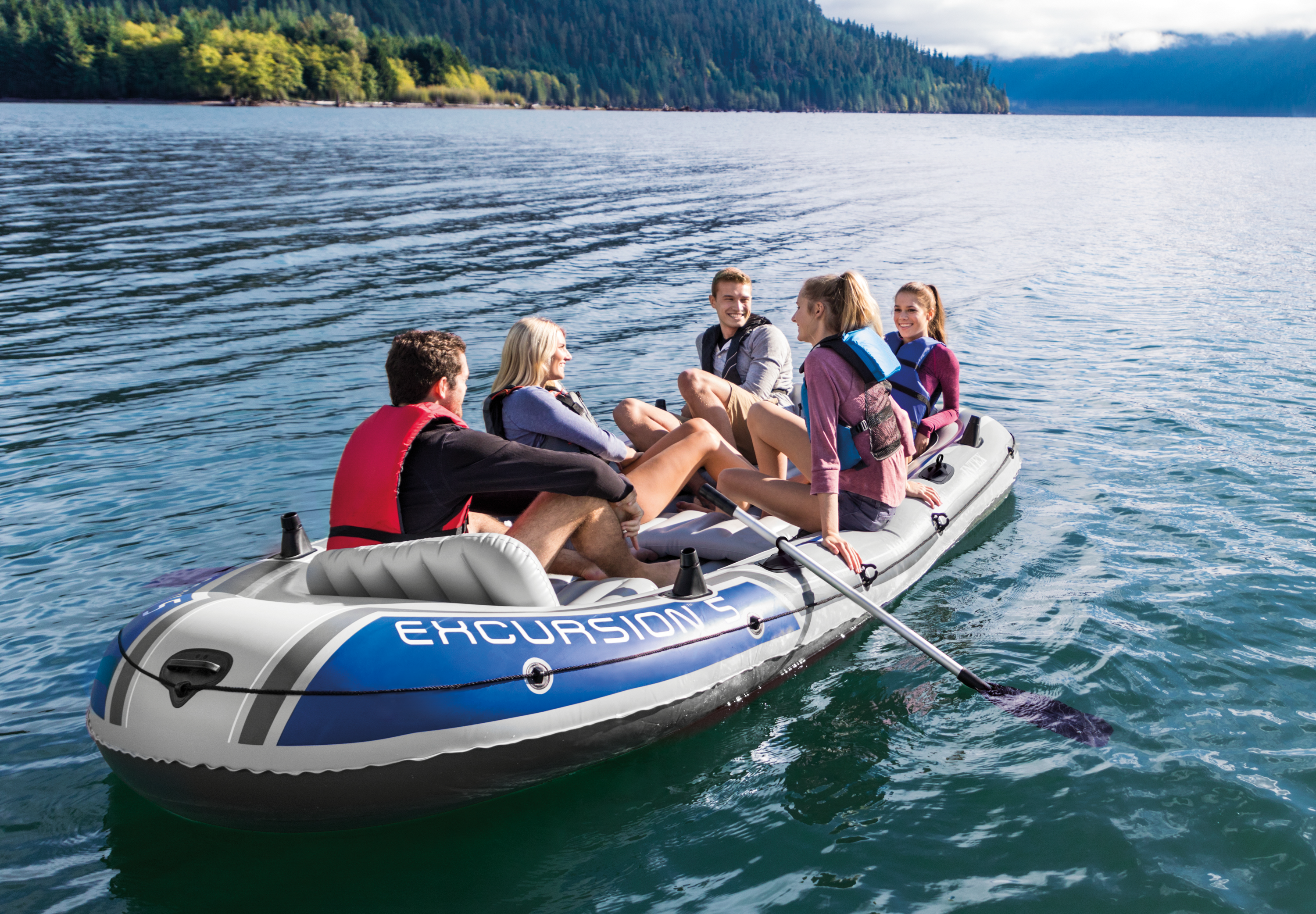 Intex 5 Person Inflatable Boat, Water Fishing River Raft Set w/Oars(Open Box)