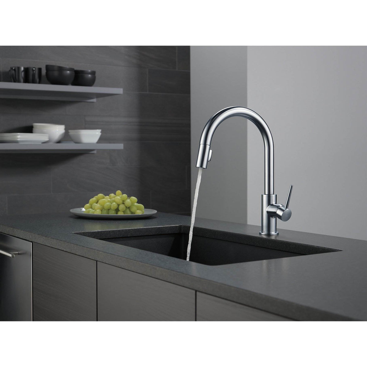 Delta Single Handle Trinsic Kitchen Sink Faucet, Arctic Stainless (Used)
