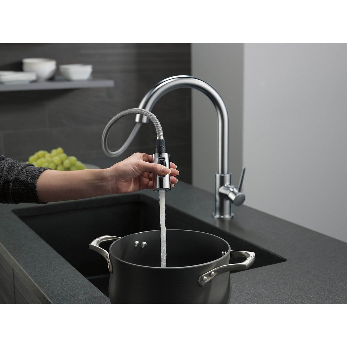 Delta Single Handle Trinsic Kitchen Sink Faucet, Arctic Stainless (Used)