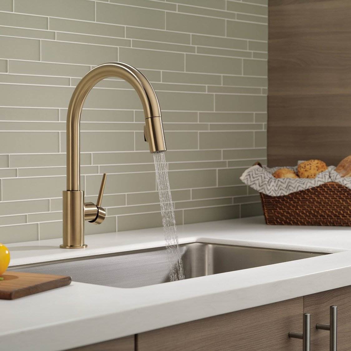 Delta Single Handle Trinsic Kitchen Sink Faucet, Champagne Bronze (Open Box)