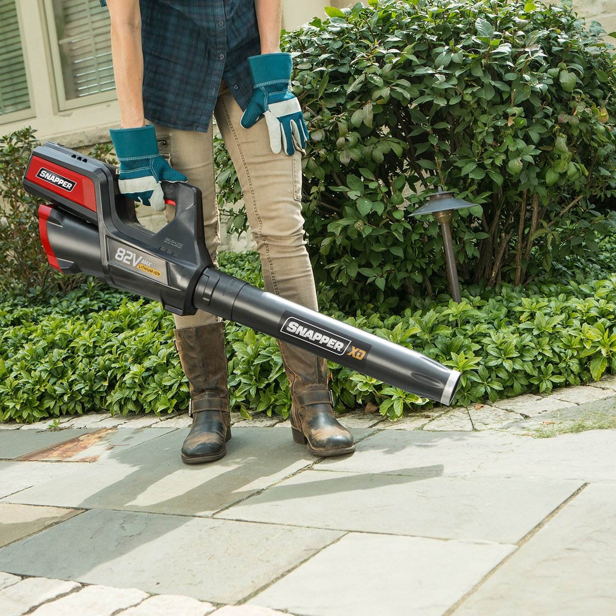 Snapper XD 82 Volt Leaf Blower Kit with 2 Ah Lithium Ion Battery | Used