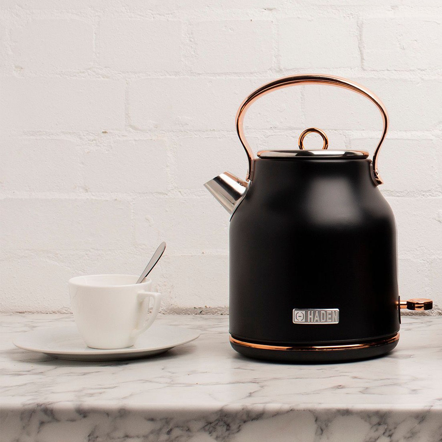 Haden Heritage Stainless Steel Electric Water and Tea Kettle, Copper and Black (Refurbished)