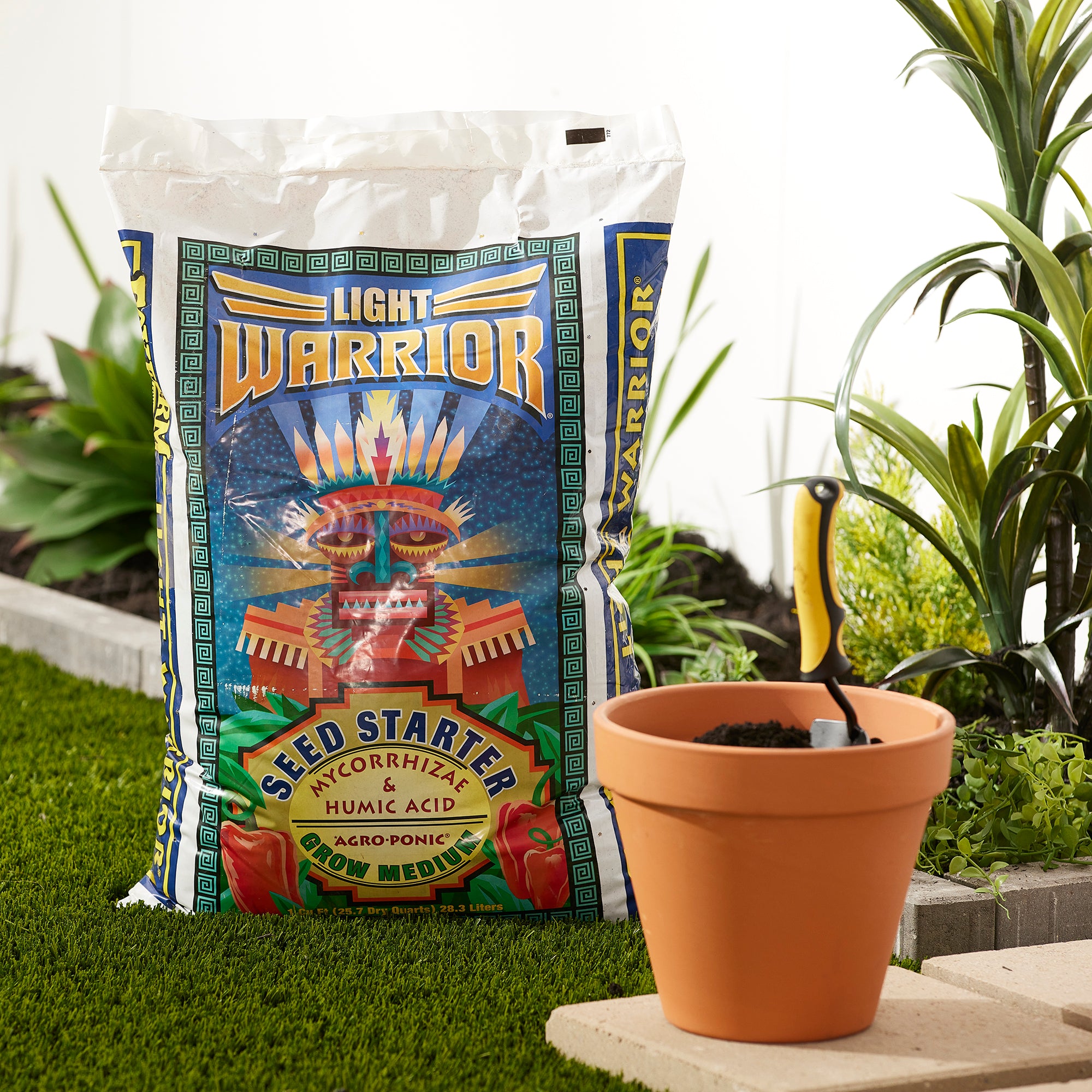 FoxFarm FX14023 Light Warrior Soilless Seed Germinator Starter Mix, 1 Cubic Foot - VMInnovations