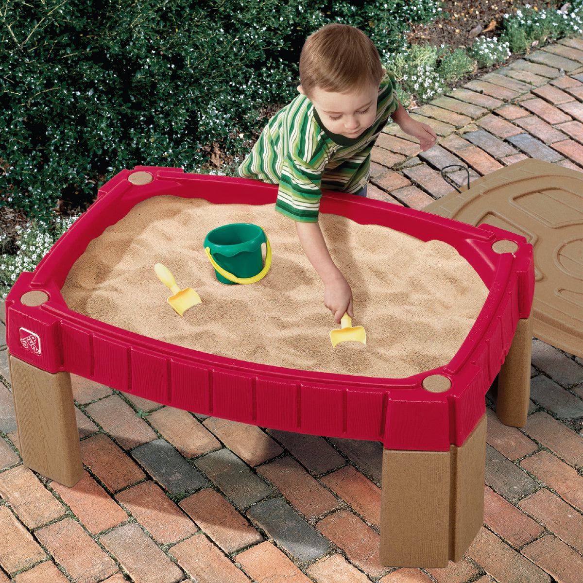 Step2 Outdoor Kids Naturally Playful Raised Lidded Sand Table with Accessory Kit
