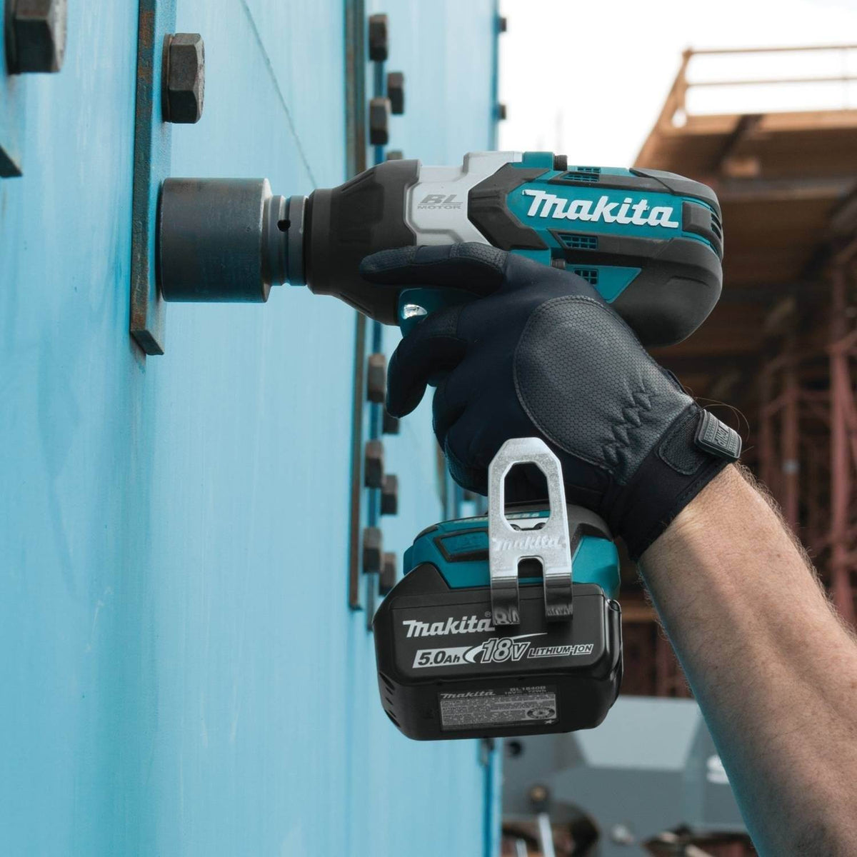 Makita 5 Ah 18V LXT Lithium Ion Brushless Cordless Impact Wrench Kit (Open Box)