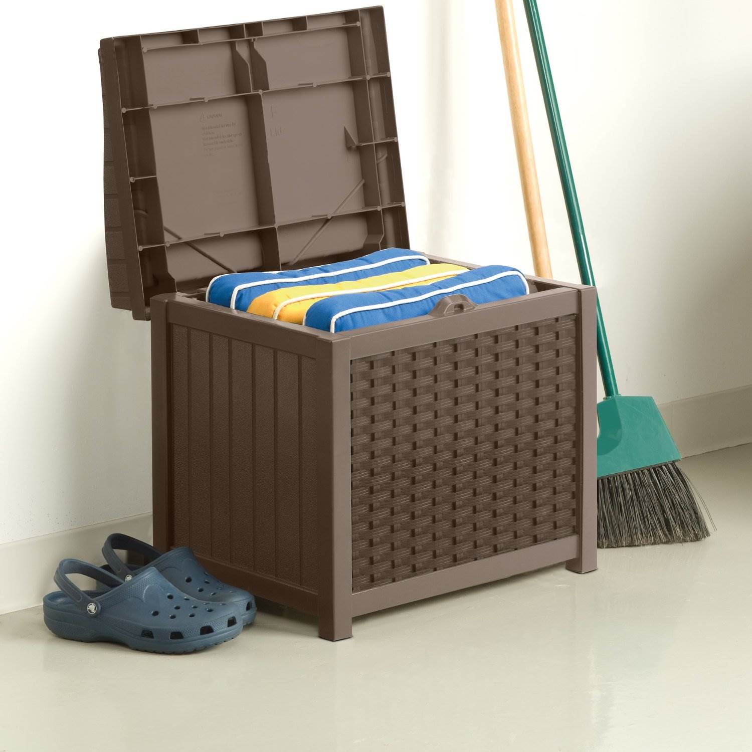 Suncast SSW1201 22 Gallon Resin Wicker Outdoor Storage Deck Box with Seat, Java