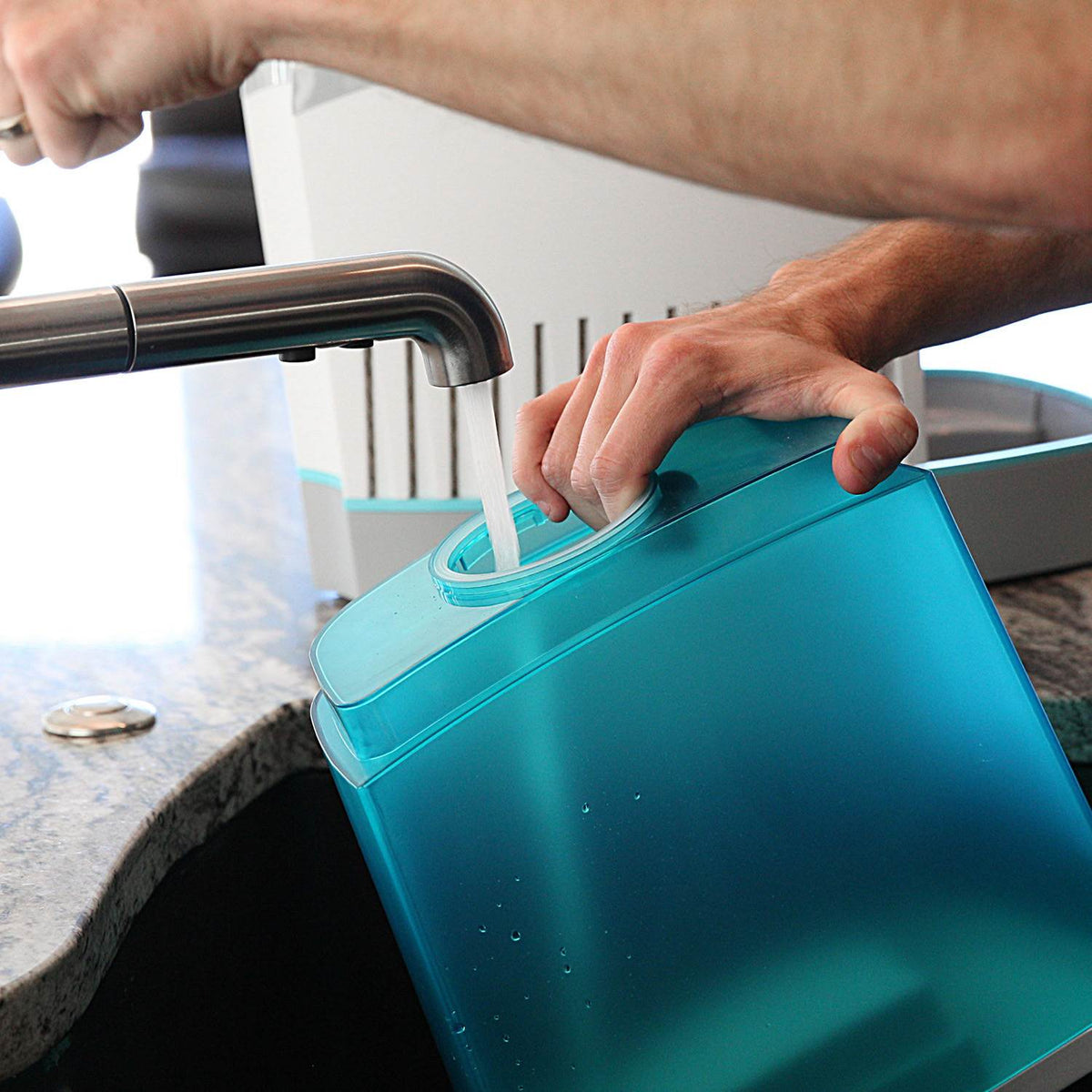 Vornado Evap3 1.5 Gallon 700 Sq Feet Evaporative Vortex Humidifier (Open Box)