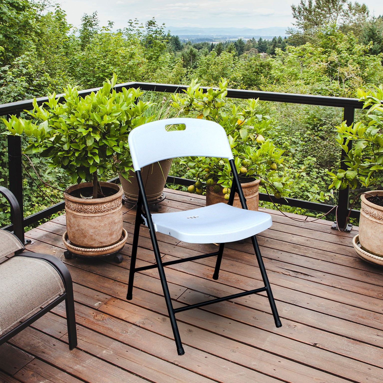 Peakform Plastic Folding Chair, Indoor Outdoor Seating, 4 Pack, White - VMInnovations