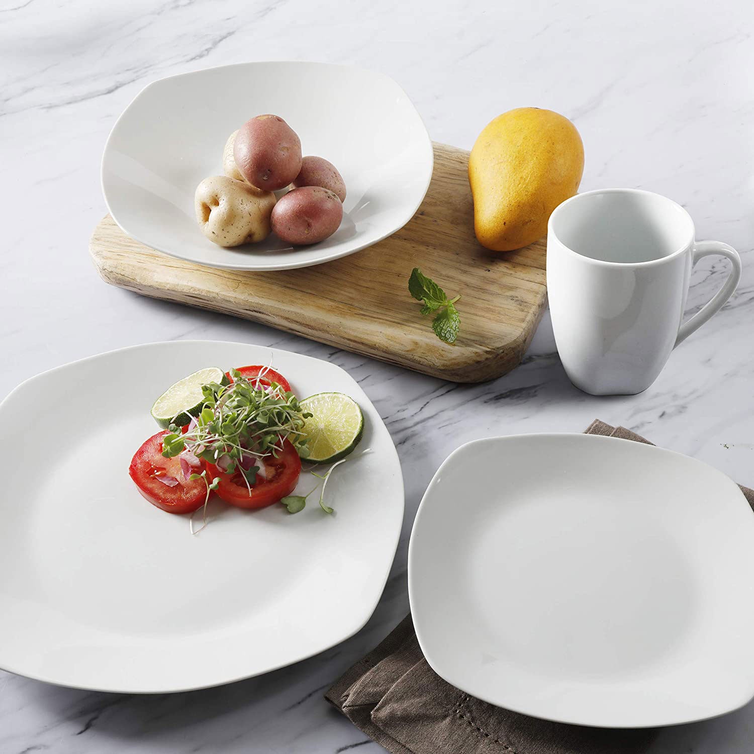 Gibson Porcelain 16 Piece Dinnerware Set Plates (Used) - VMInnovations