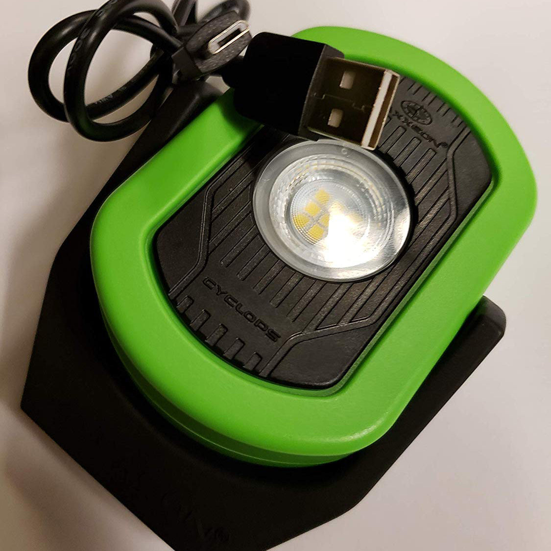 Maxxeon MXN00811 720 Lumens USB Rechargeable LED Cyclops Work Light, Green